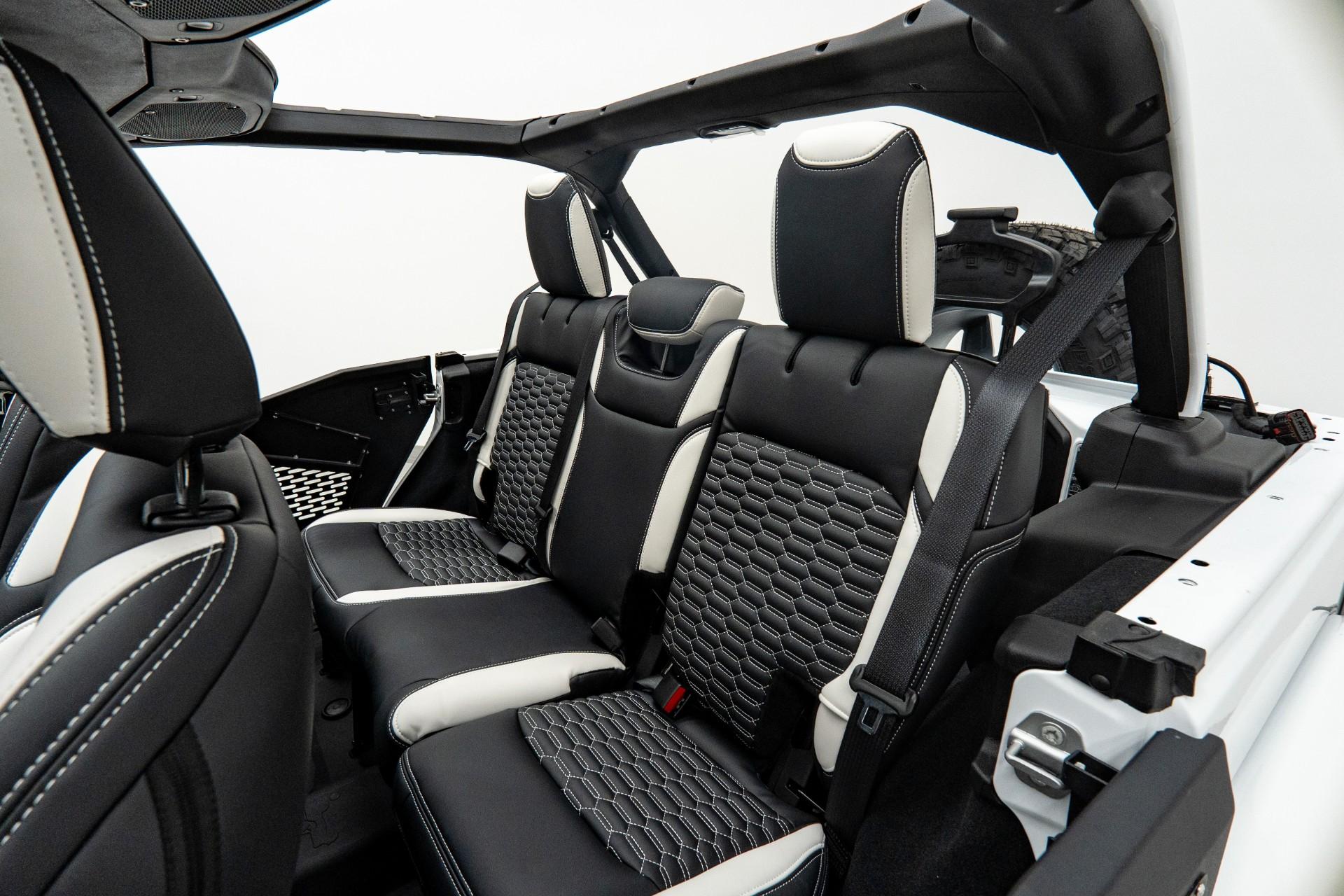 2026 JEEP WRANGLER in BRIGHT WHITE CLEARCOAT, photo 50 of 56