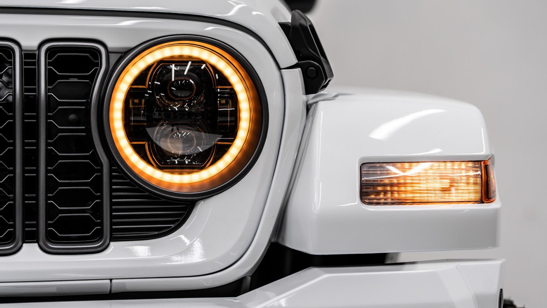 2026 JEEP WRANGLER in BRIGHT WHITE CLEARCOAT, photo 27 of 56