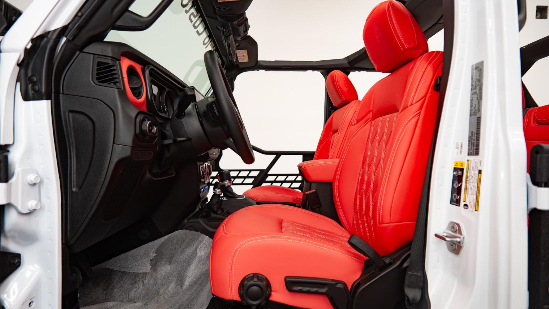 2026 JEEP WRANGLER in BRIGHT WHITE CLEARCOAT, photo 30 of 58
