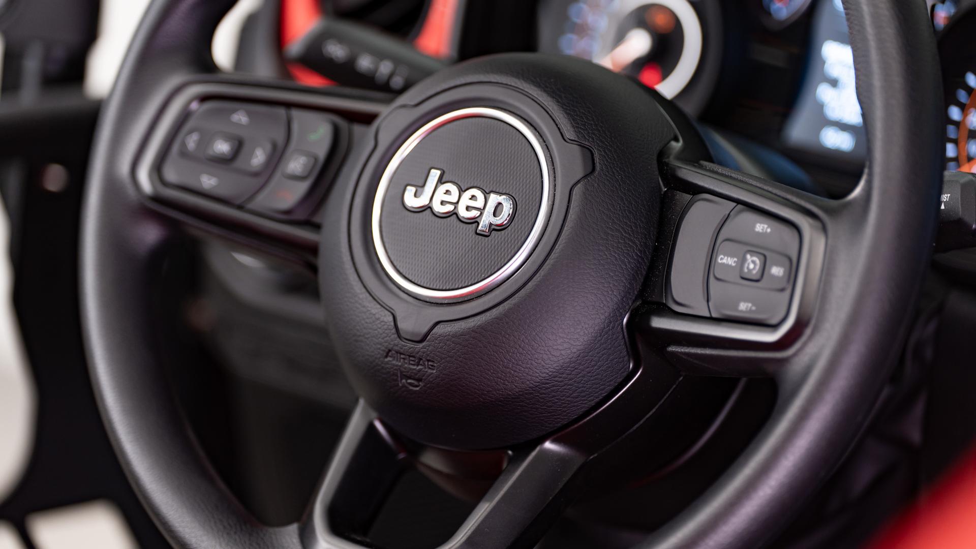 2026 JEEP WRANGLER in BRIGHT WHITE CLEARCOAT, photo 32 of 58
