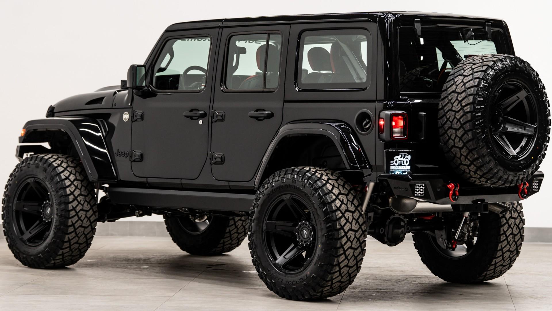 2026 JEEP WRANGLER in BLACK CLEARCOAT, photo 11 of 50
