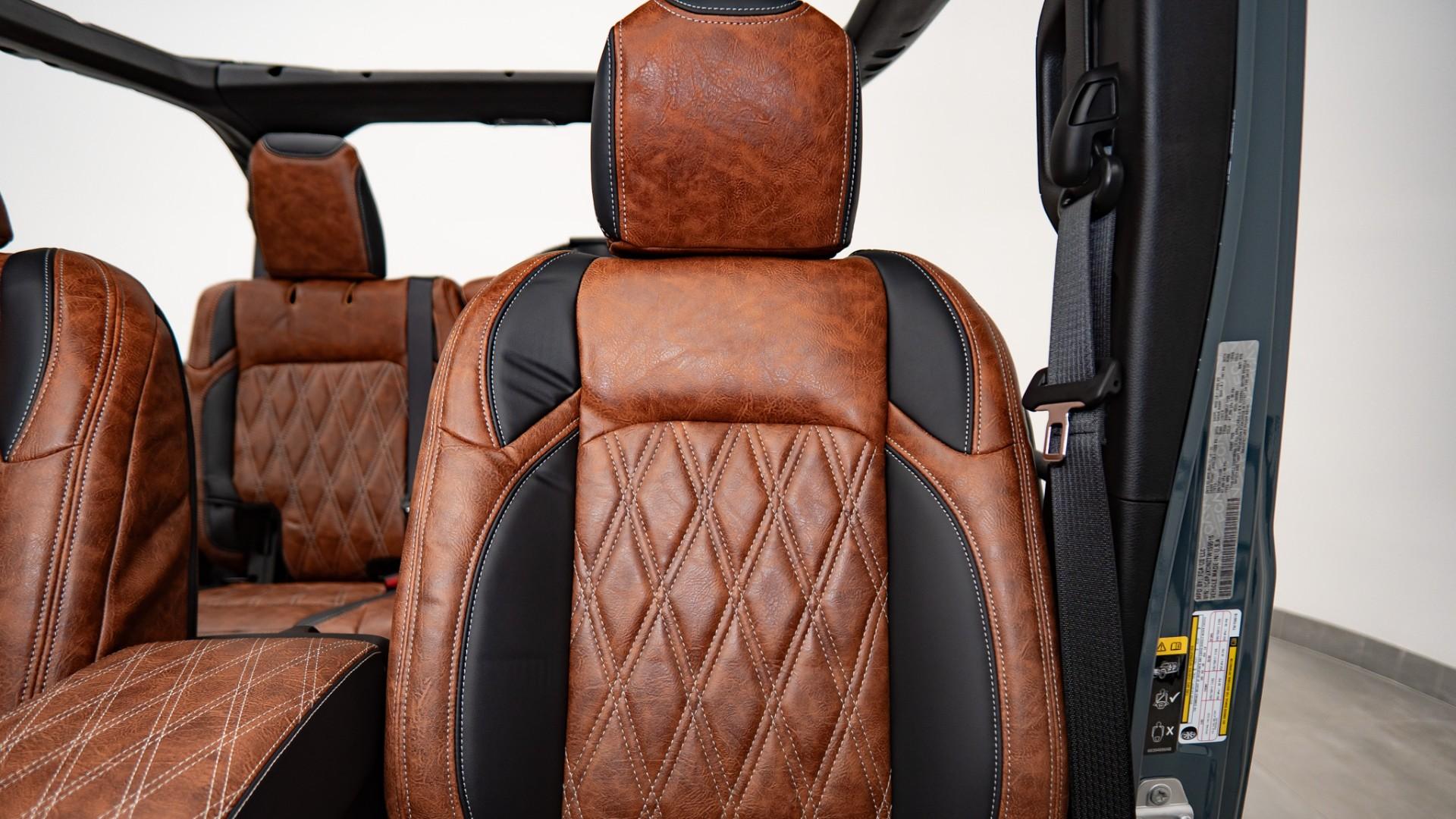 2026 JEEP WRANGLER in ANVIL CLEARCOAT, photo 24 of 44