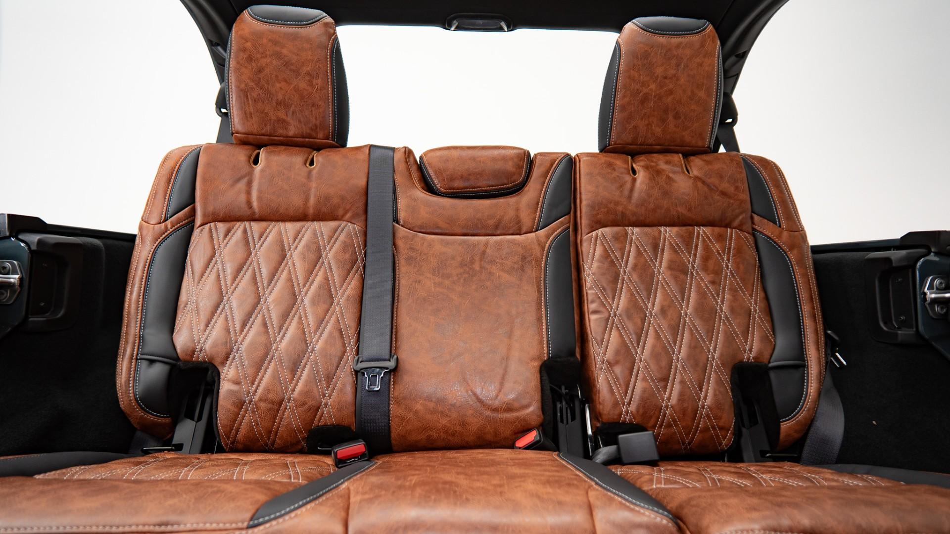 2026 JEEP WRANGLER in ANVIL CLEARCOAT, photo 25 of 44