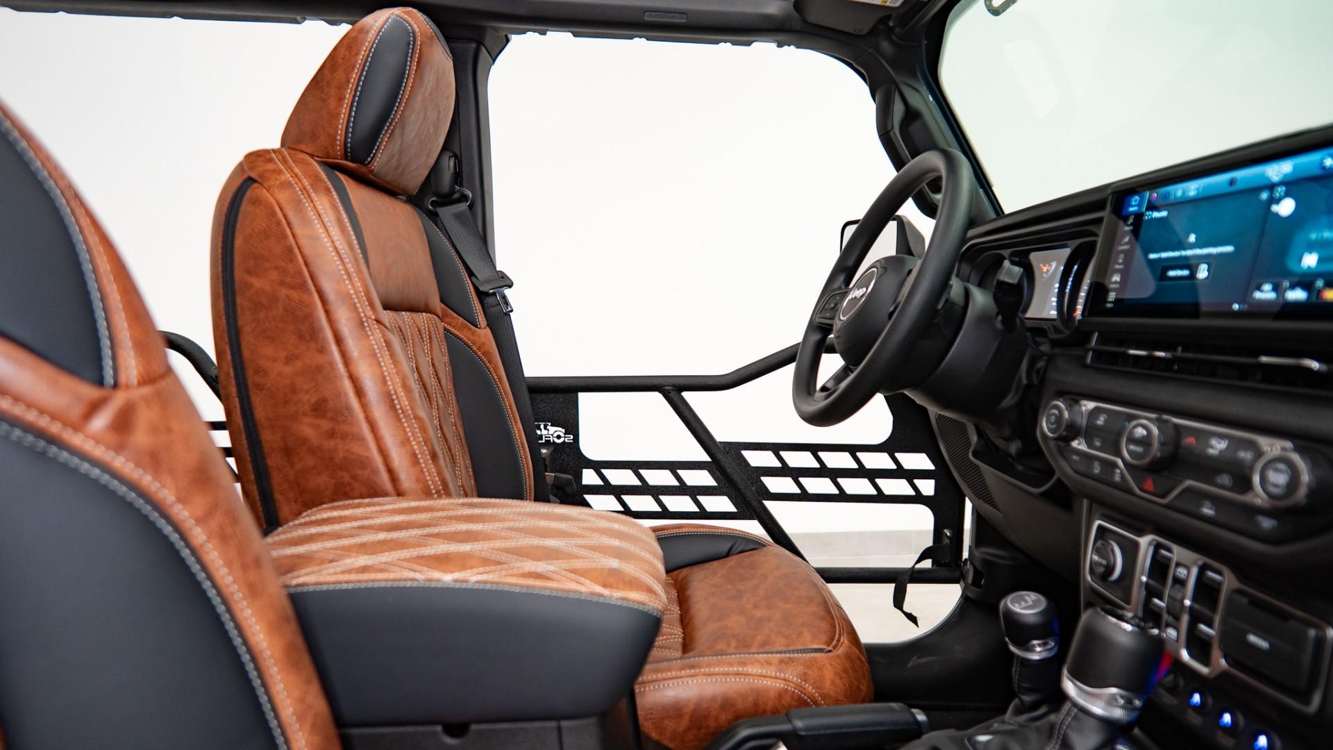 2026 JEEP WRANGLER in ANVIL CLEARCOAT, photo 26 of 44