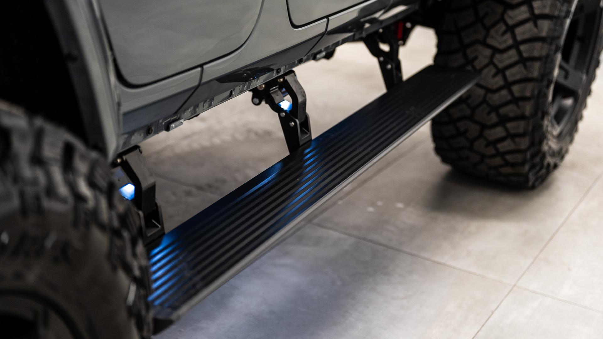 2026 JEEP WRANGLER in ANVIL CLEARCOAT, photo 37 of 44