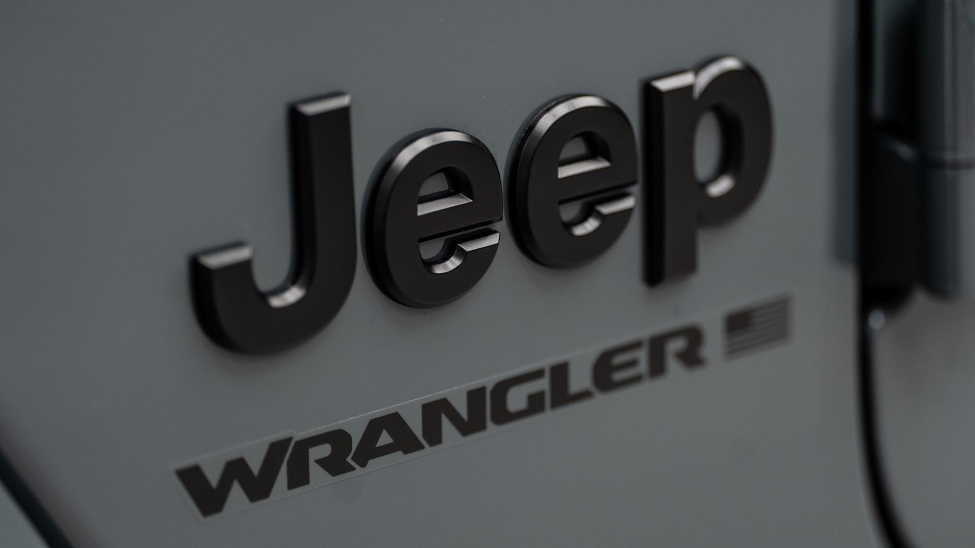 2026 JEEP WRANGLER in ANVIL CLEARCOAT, photo 38 of 44