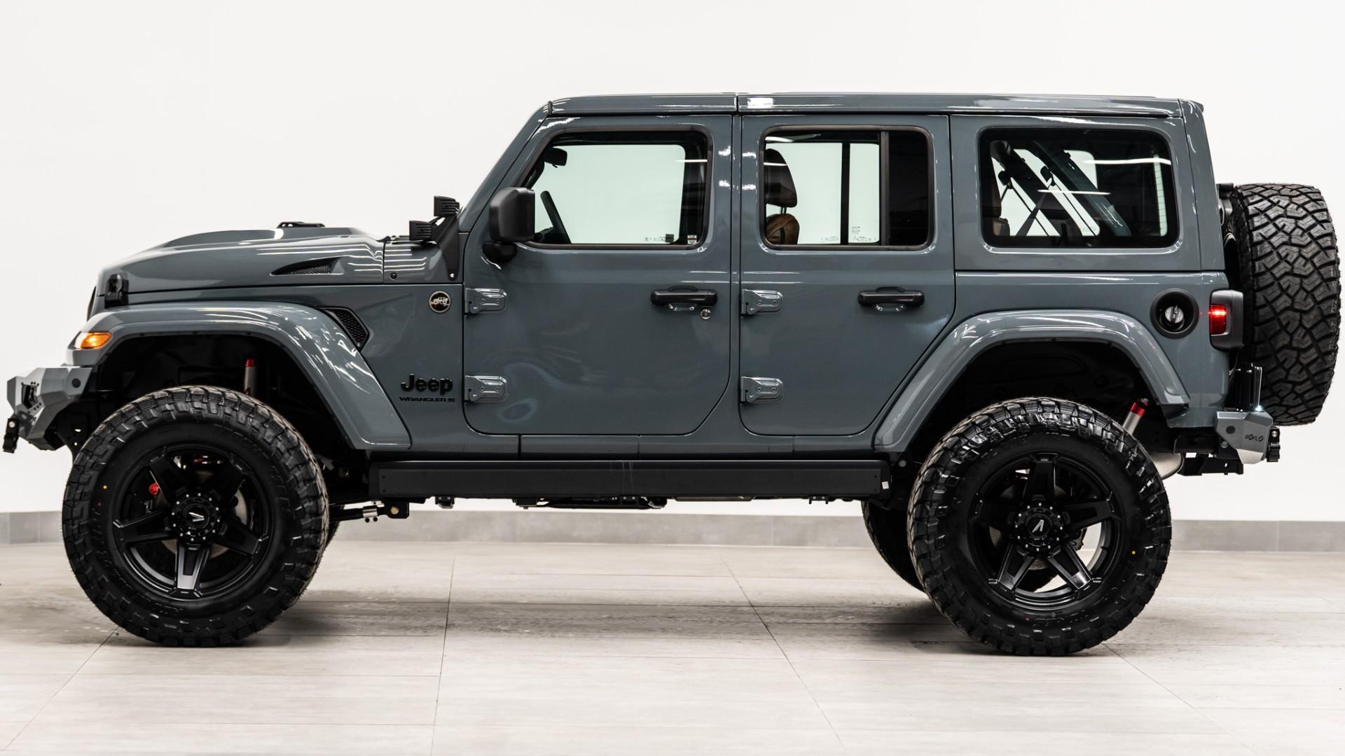 2026 JEEP WRANGLER in ANVIL CLEARCOAT, photo 10 of 44