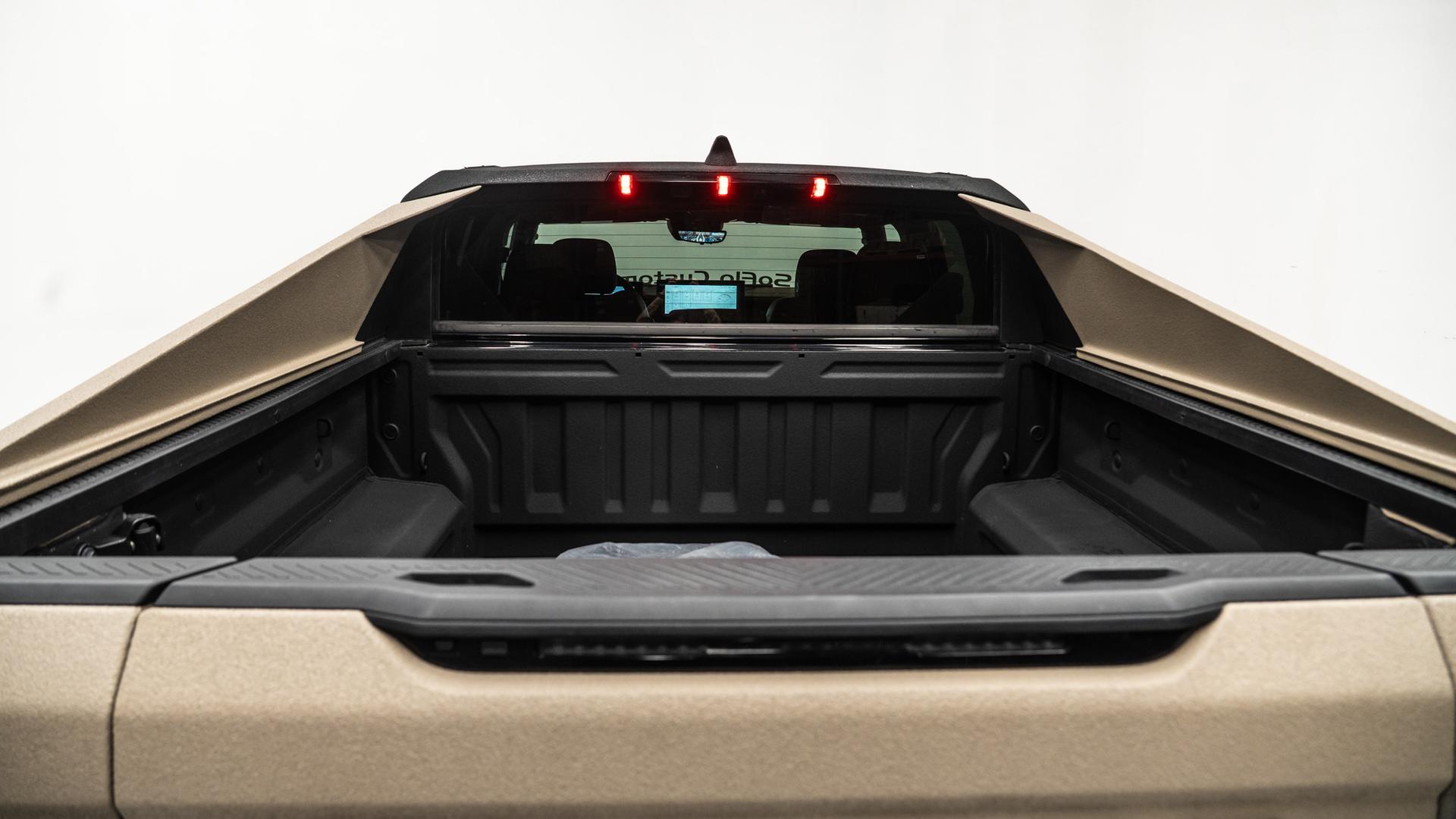 2024 GMC HUMMER EV 3X in Tan, photo 14 of 49