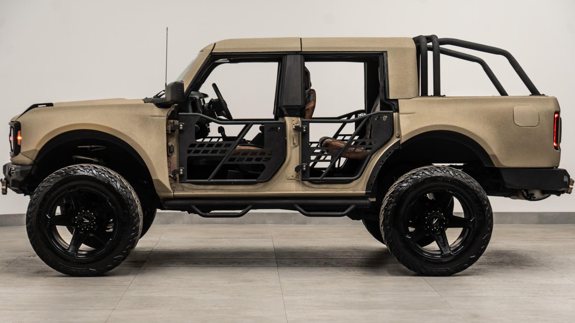 2023 FORD BRONCO 4X4 in Tan, photo 14 of 48