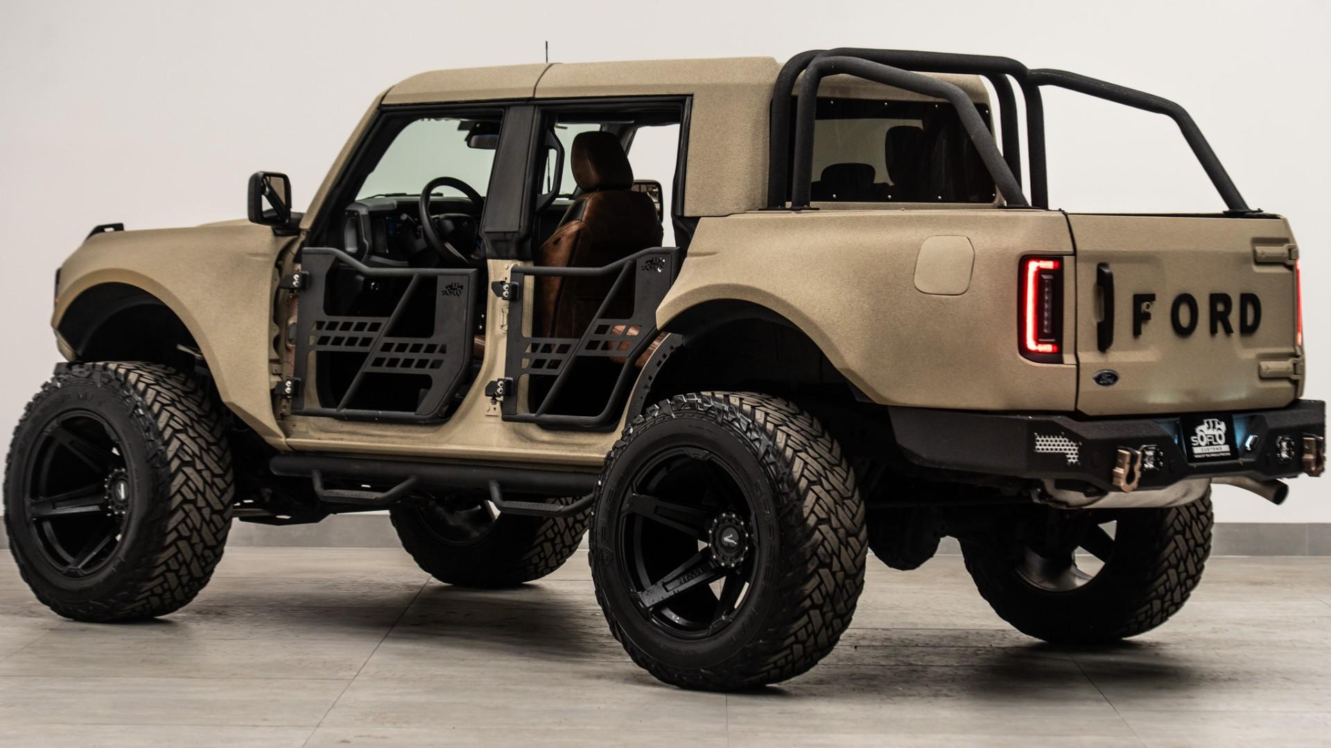 2023 FORD BRONCO 4X4 in Tan, photo 16 of 48
