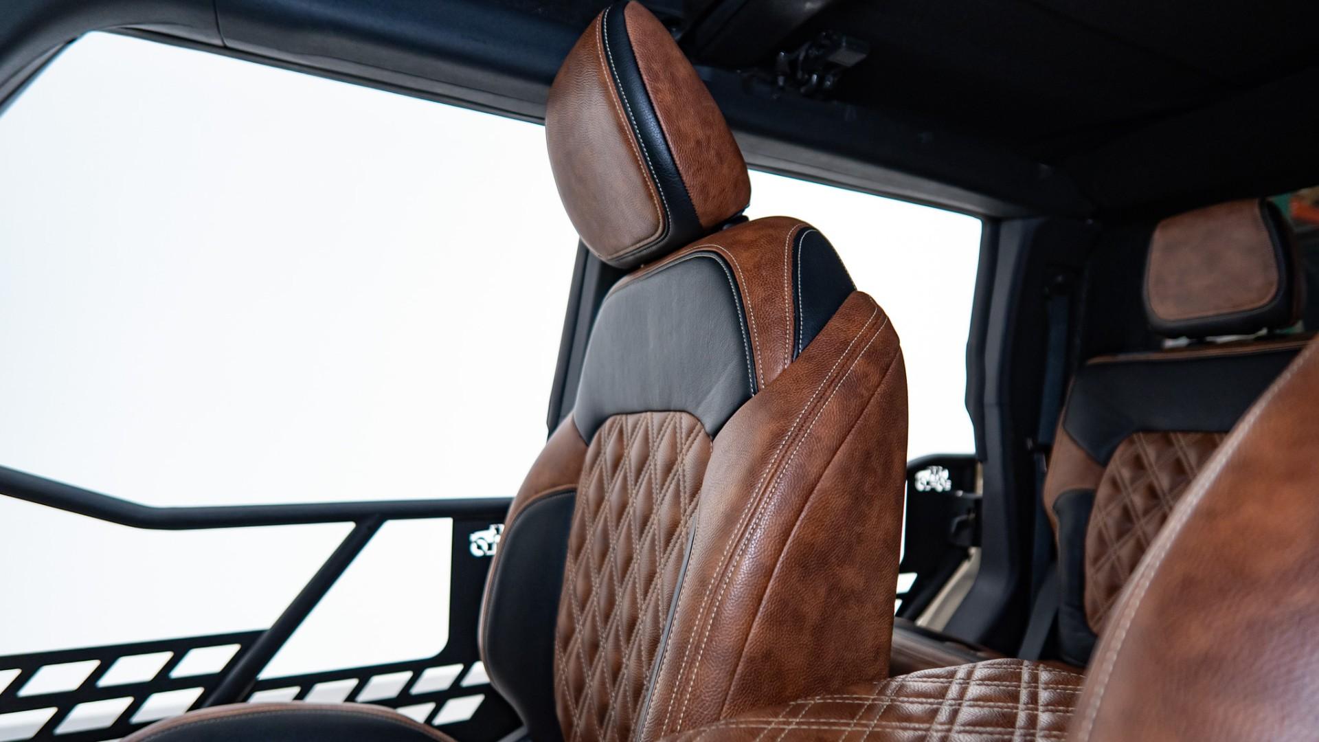 2023 FORD BRONCO 4X4 in Tan, photo 21 of 48