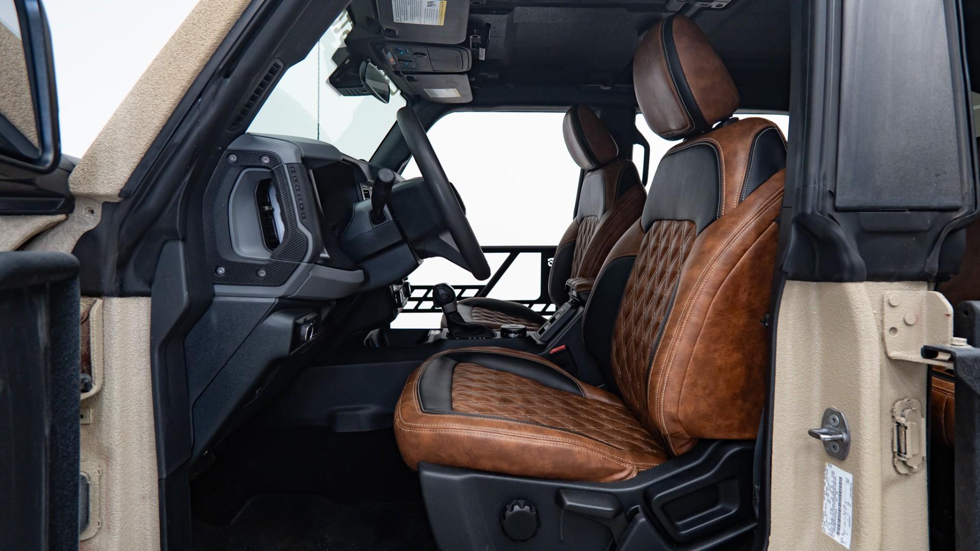 2023 FORD BRONCO 4X4 in Tan, photo 22 of 48