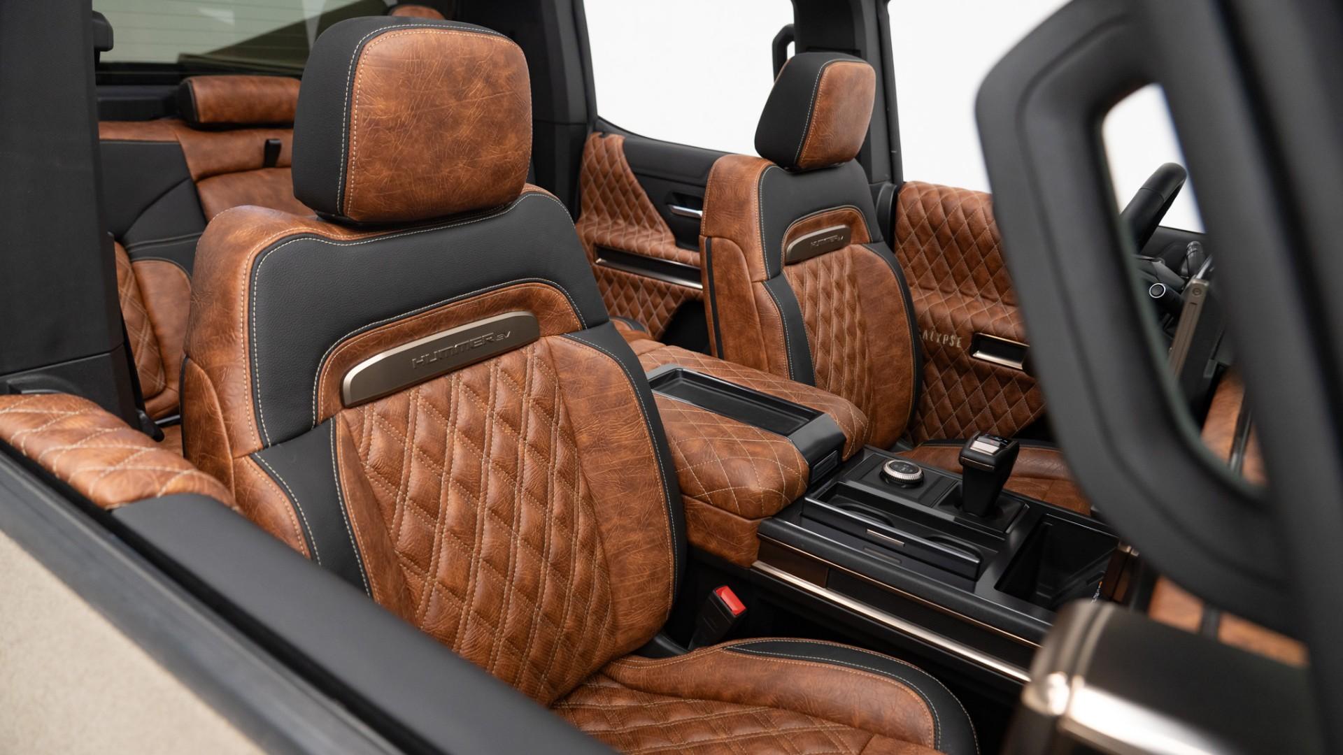 2023 GMC HUMMER EV 3X in Tan, photo 26 of 52