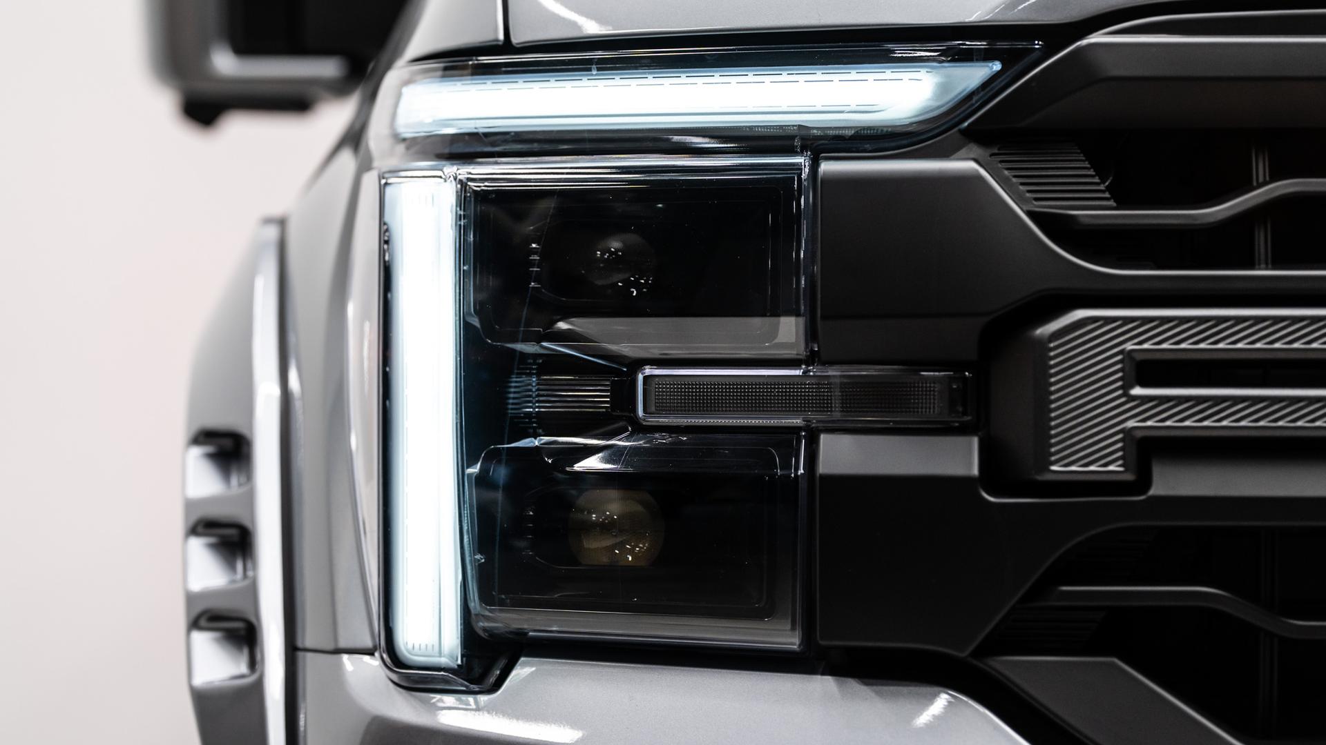 2024 FORD F-150 LARIAT in Silver, photo 25 of 46