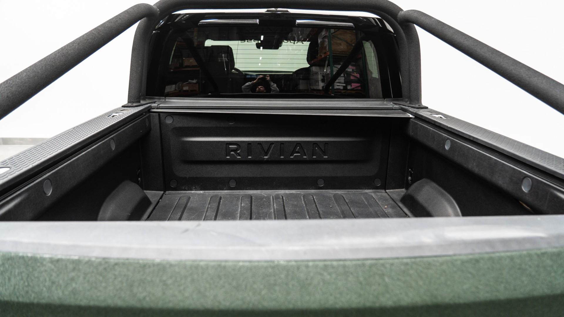 2022 RIVIAN R1T in Green, photo 14 of 49