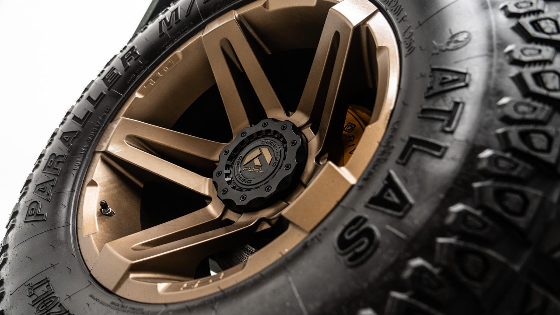 2022 RIVIAN R1T in Green, photo 20 of 49