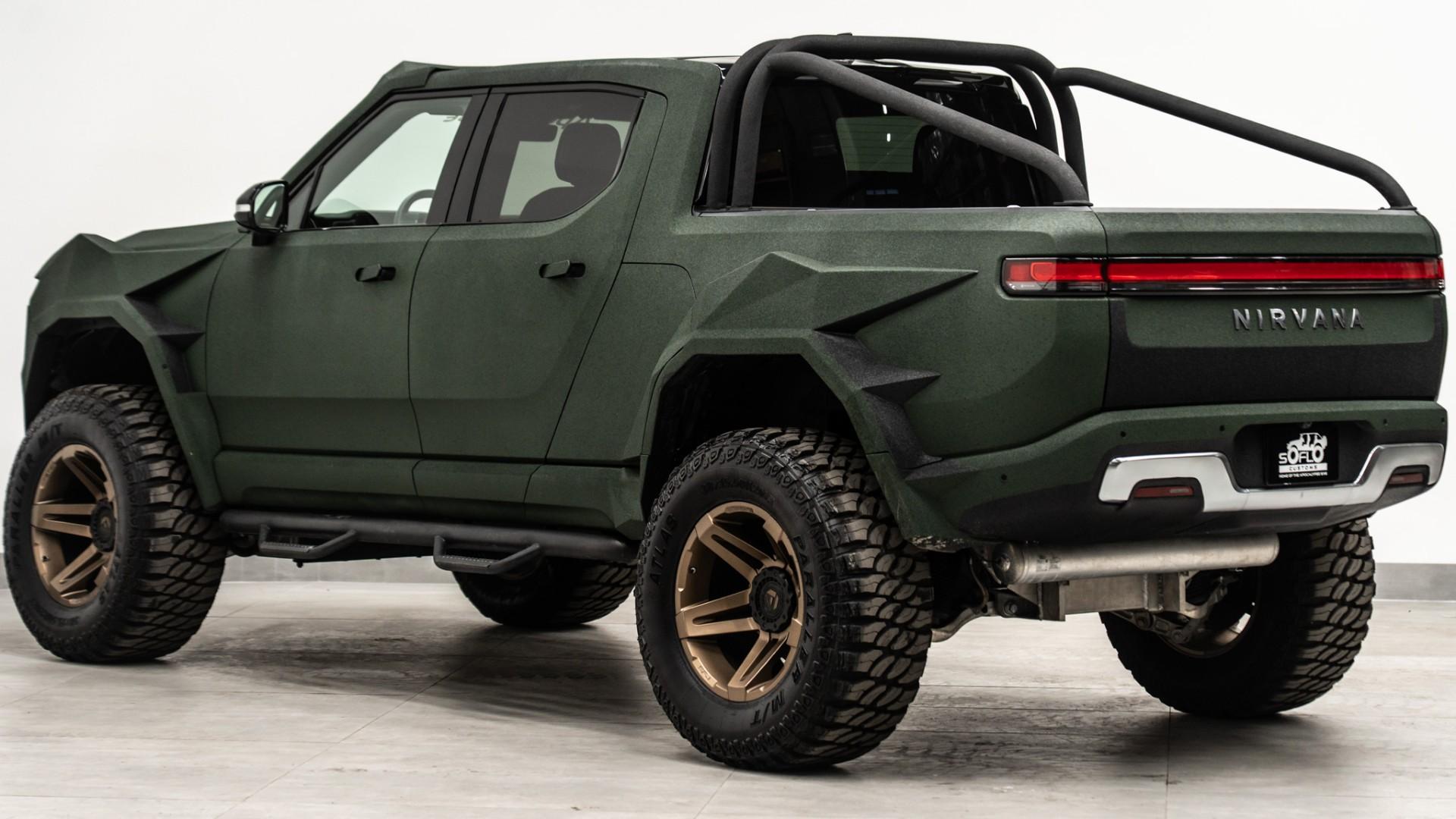 2022 RIVIAN R1T in Green, photo 15 of 49