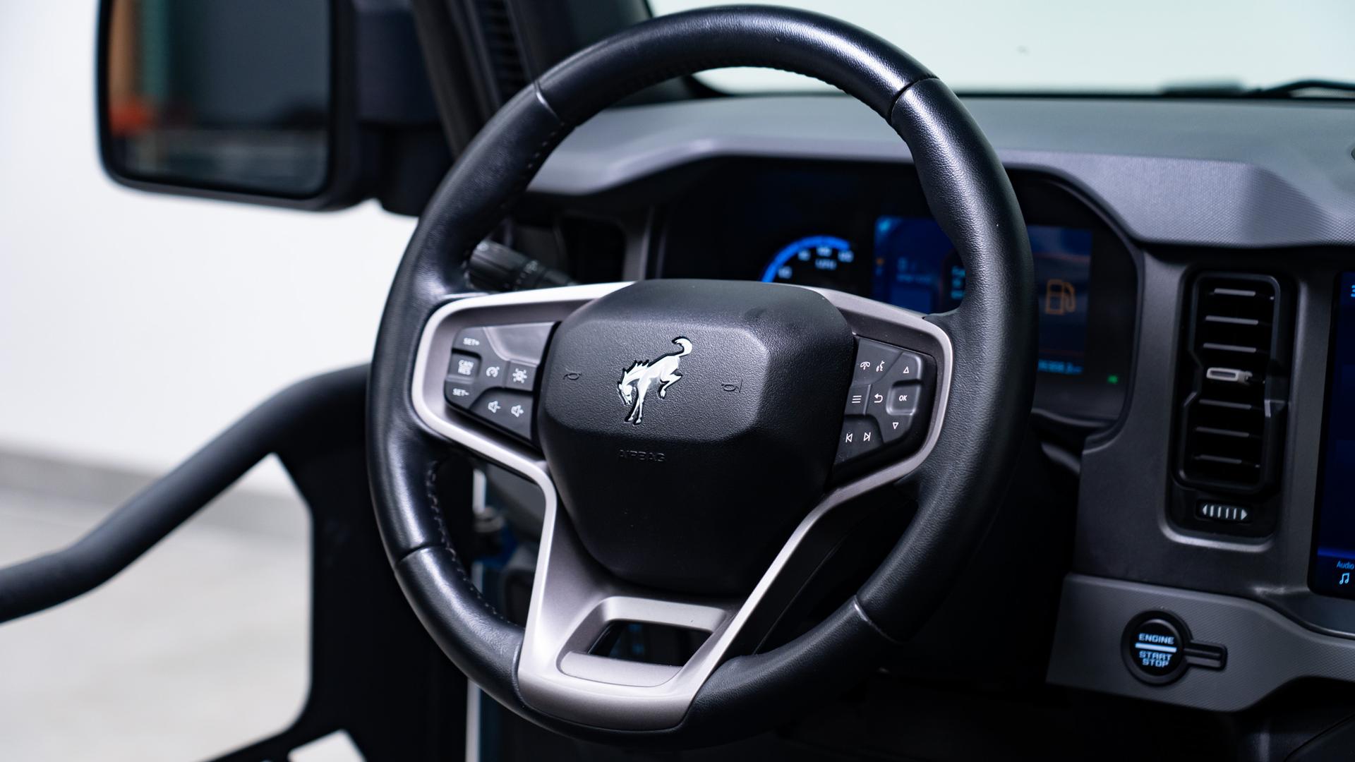 2024 FORD BRONCO in Velocity Blue Metallic, photo 26 of 47