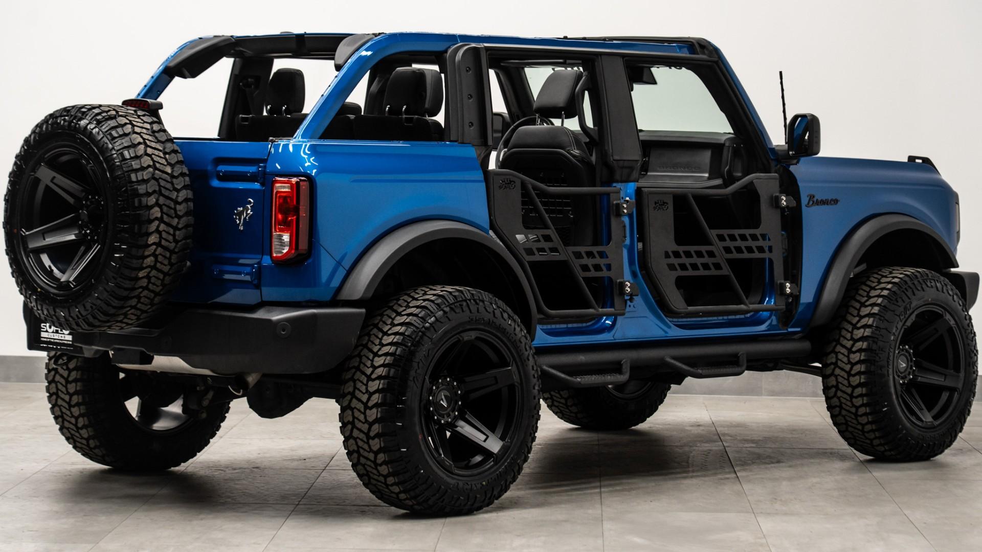 2024 FORD BRONCO in Velocity Blue Metallic, photo 32 of 47