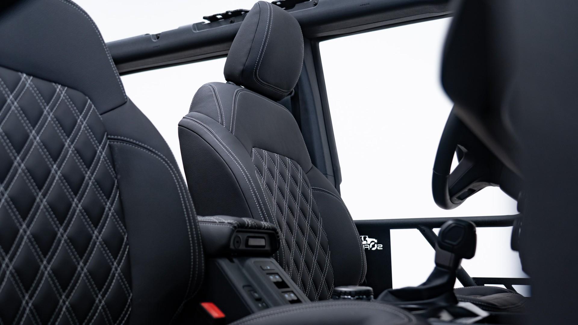 2025 FORD BRONCO in Black, photo 14 of 45