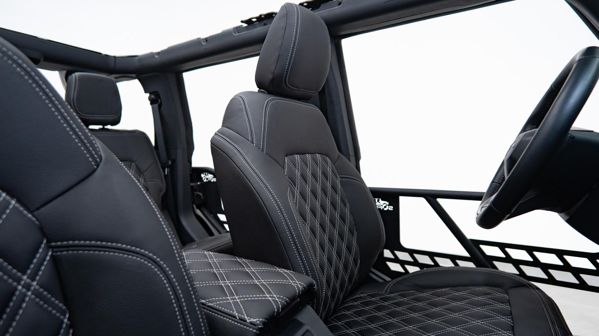 2025 FORD BRONCO in Black, photo 16 of 45