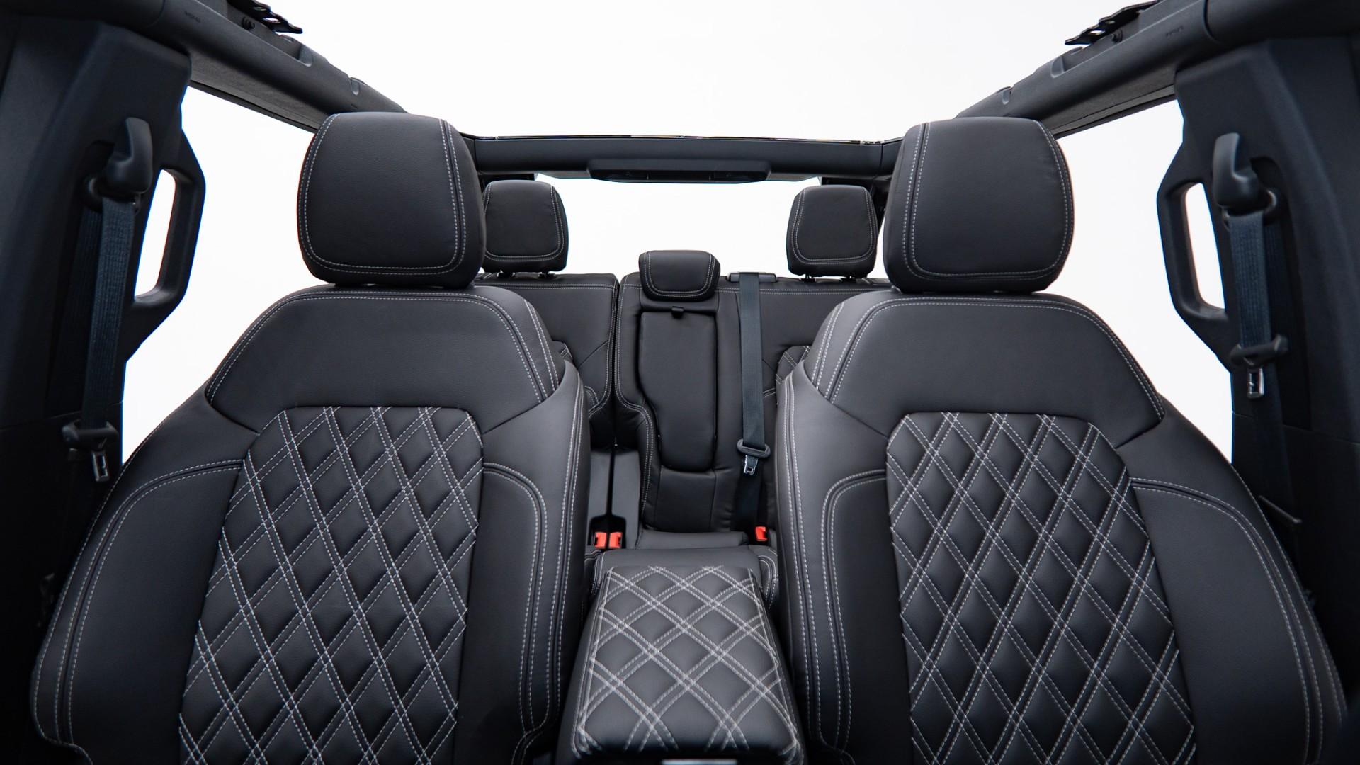 2025 FORD BRONCO in Black, photo 18 of 45