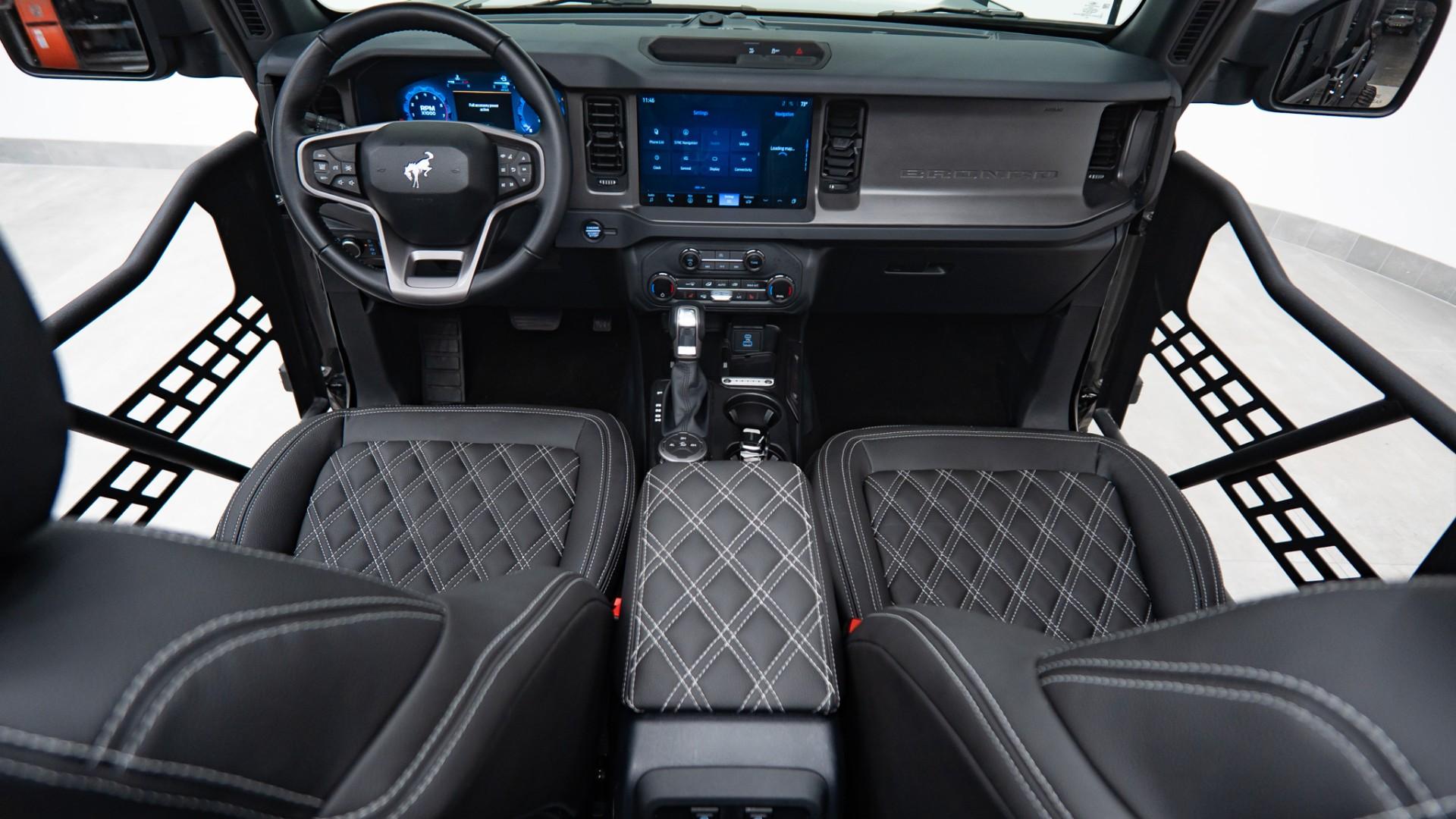 2025 FORD BRONCO in Black, photo 2 of 45