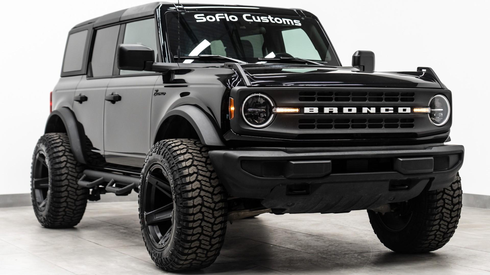 2025 FORD BRONCO in Black, photo 4 of 45