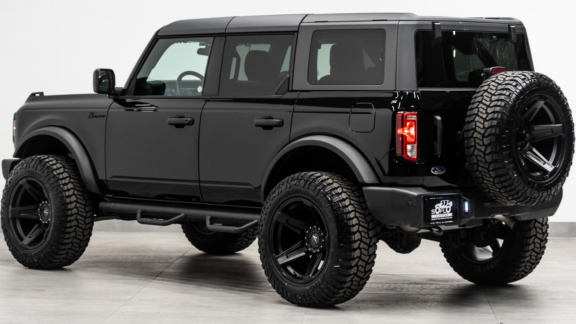 2025 FORD BRONCO in Black, photo 9 of 45