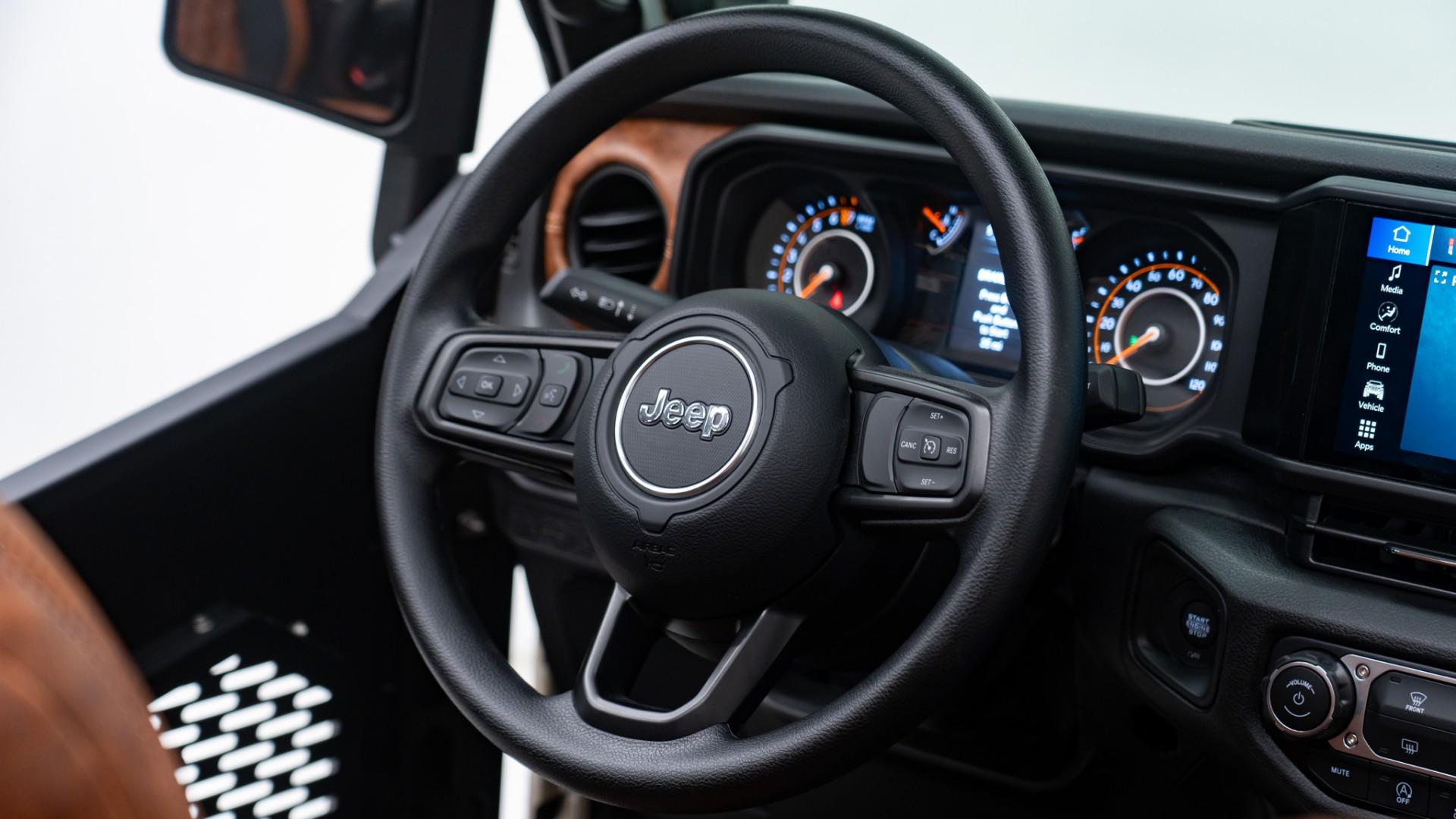2025 JEEP GLADIATOR in Tan, photo 24 of 60
