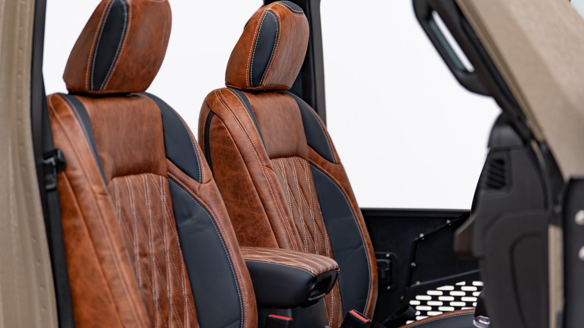 2025 JEEP GLADIATOR in Tan, photo 13 of 59