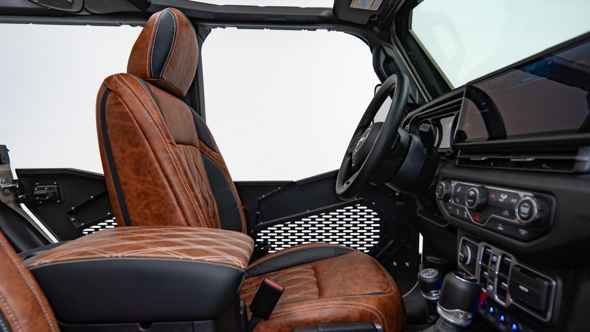 2025 JEEP GLADIATOR in Tan, photo 16 of 59