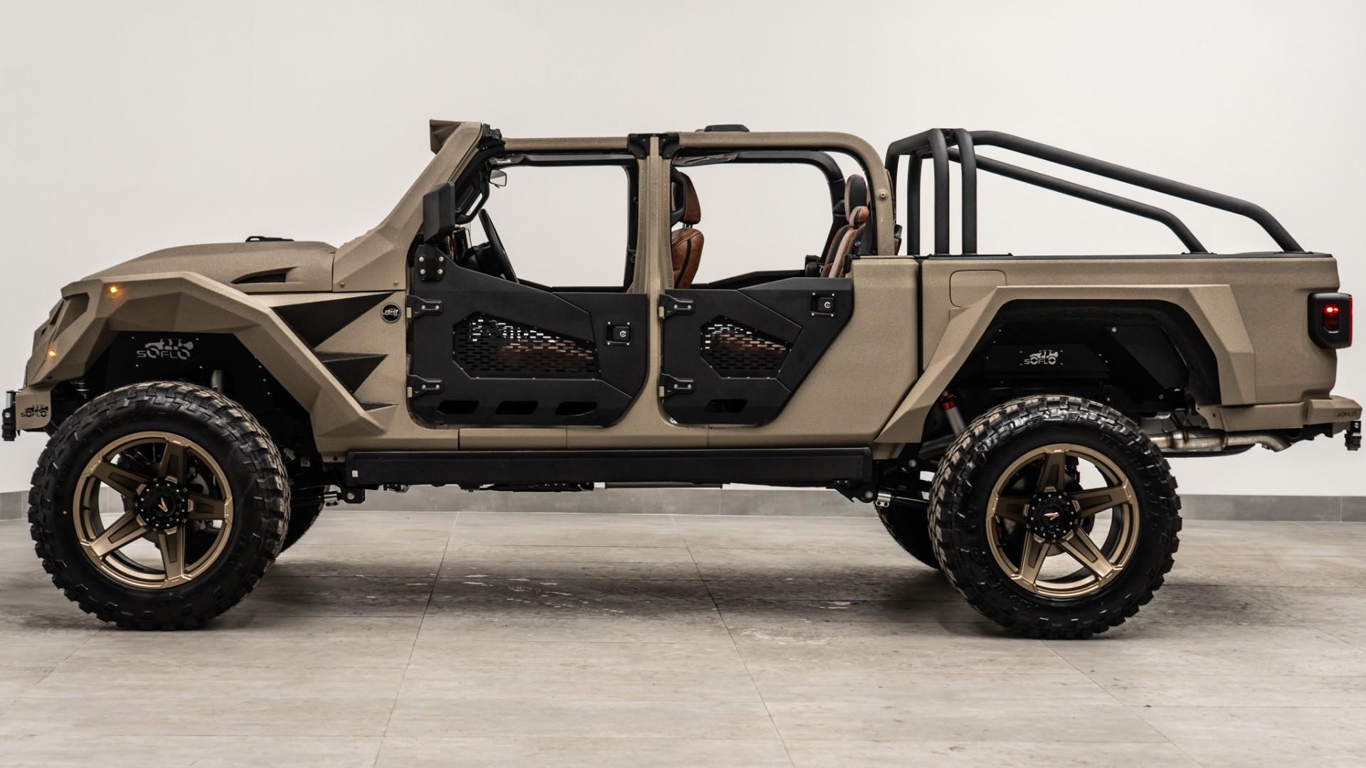 2025 JEEP GLADIATOR in Tan, photo 27 of 59