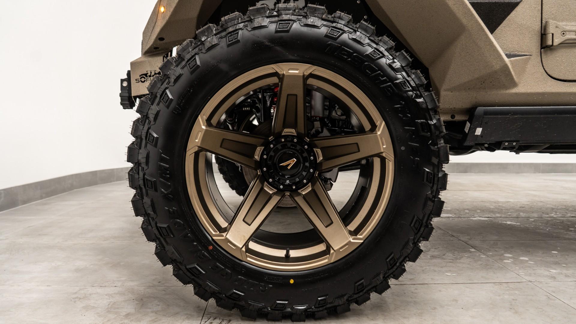 2025 JEEP GLADIATOR in Tan, photo 11 of 59