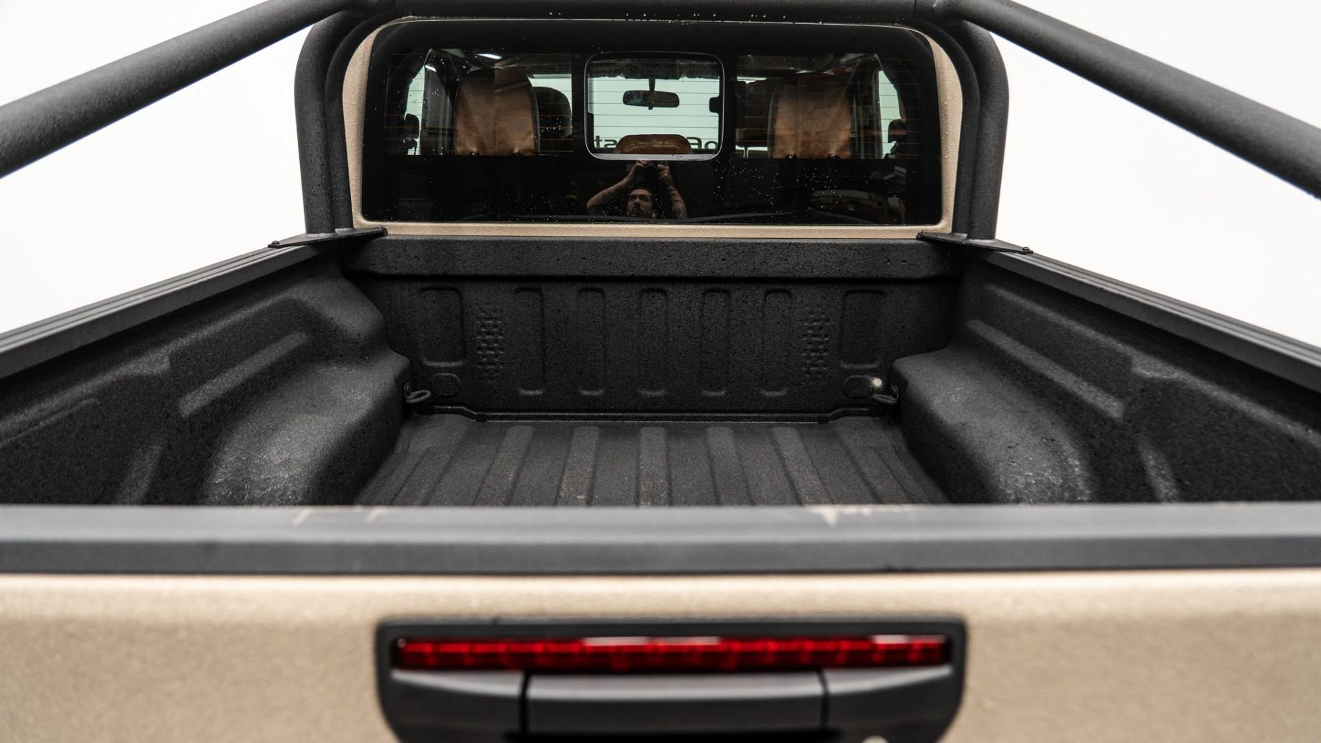 2025 JEEP GLADIATOR in Tan, photo 34 of 59