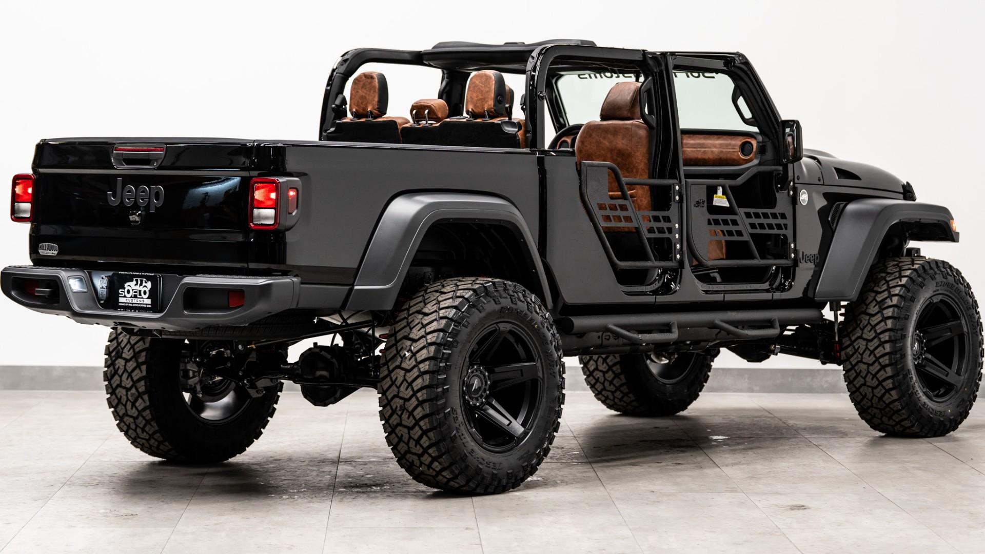 2025 JEEP GLADIATOR in Black, photo 15 of 60