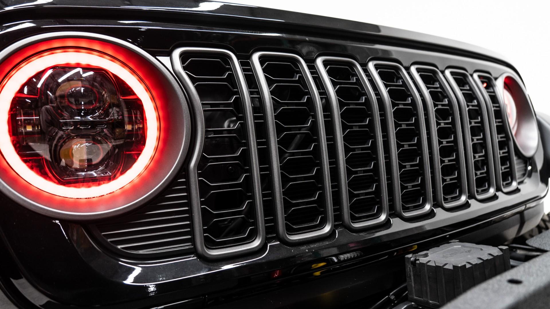 2025 JEEP GLADIATOR in Black, photo 39 of 60