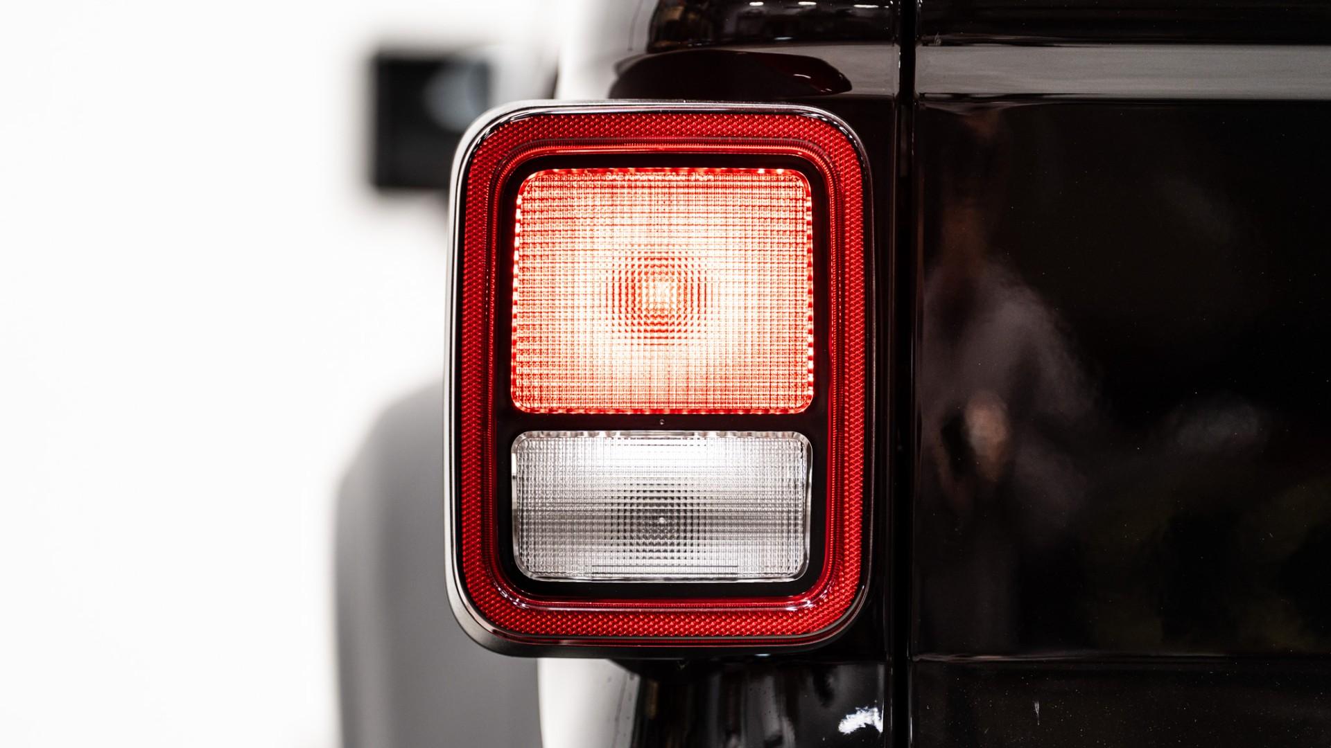 2025 JEEP GLADIATOR in Black, photo 51 of 60