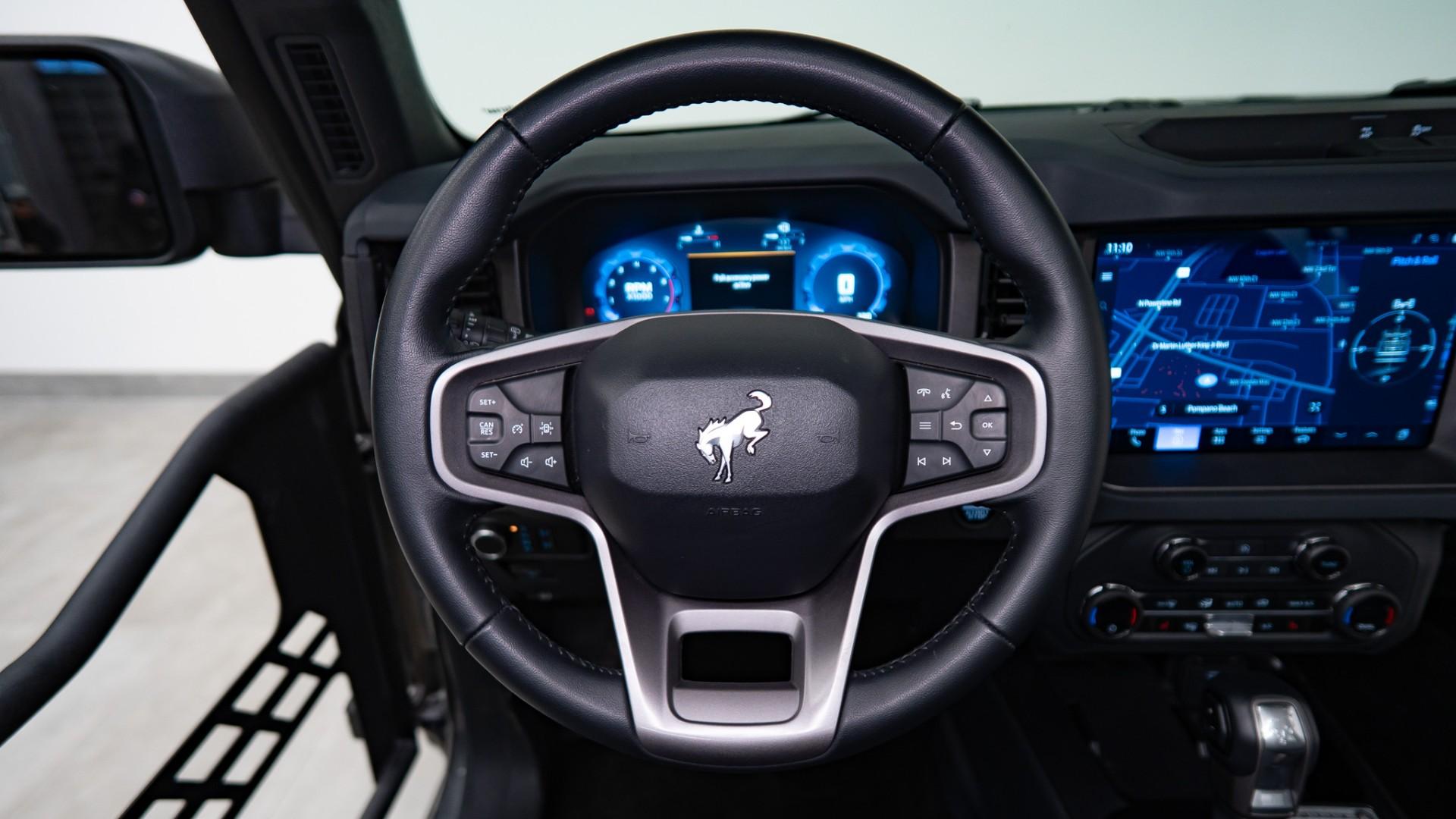 2025 FORD BRONCO in Carbonized Gray Metallic, photo 20 of 57