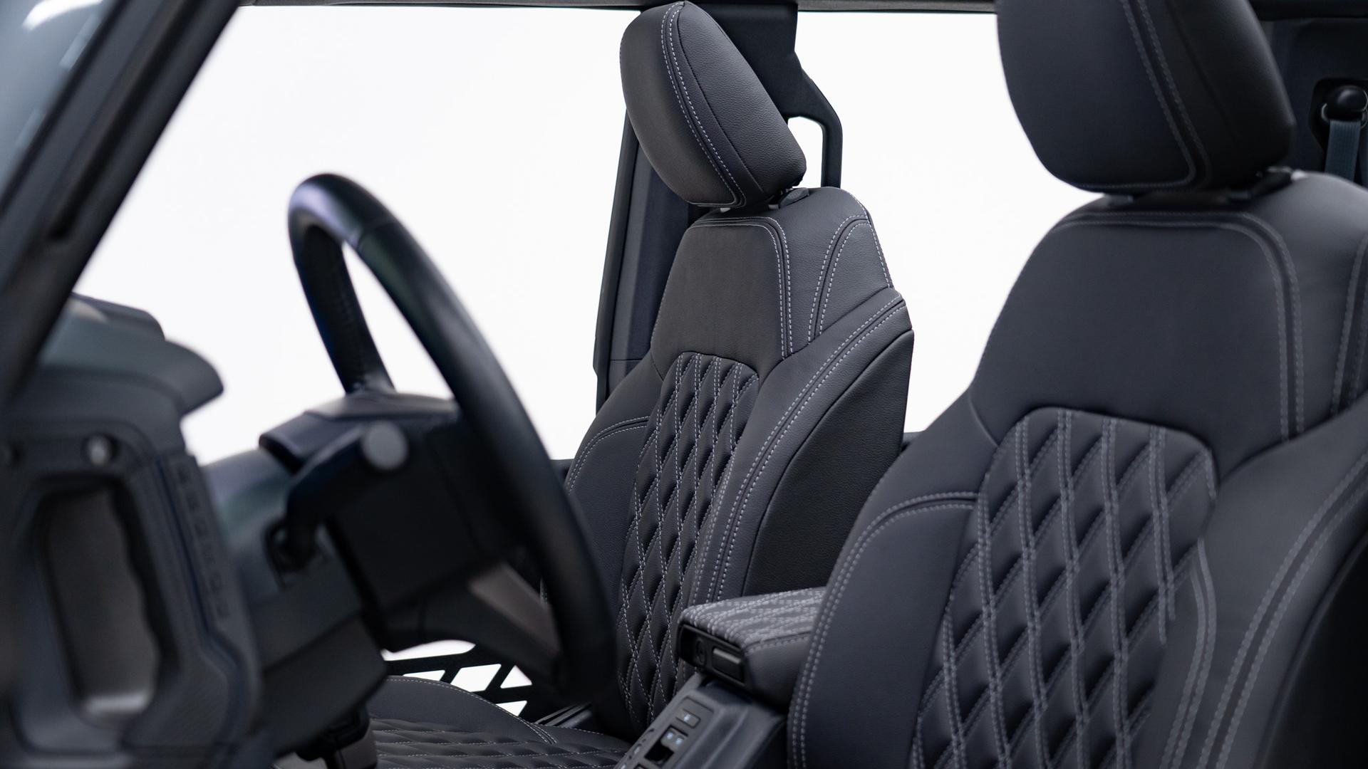 2025 FORD BRONCO in Carbonized Gray Metallic, photo 29 of 57