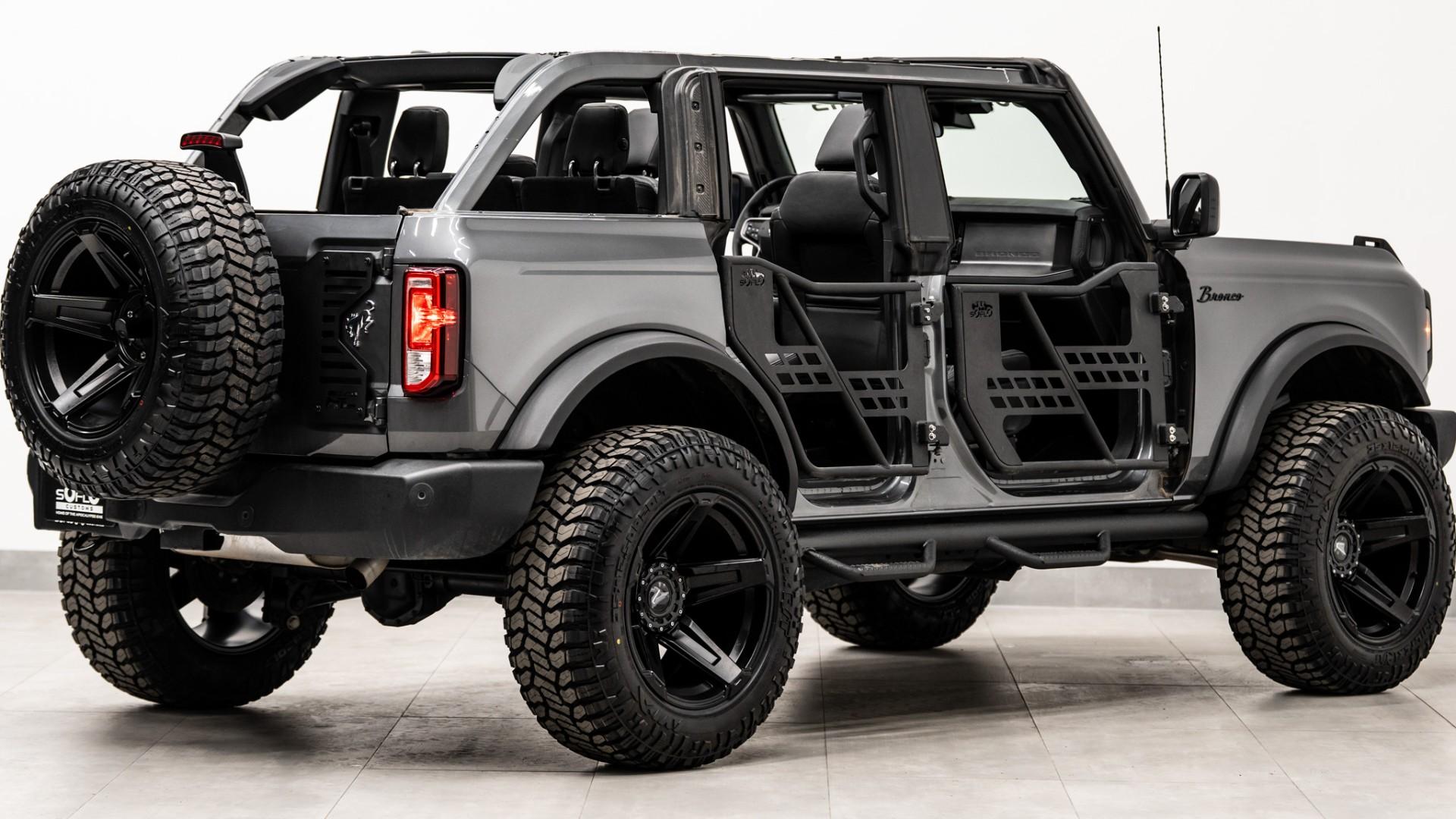 2025 FORD BRONCO in Carbonized Gray Metallic, photo 17 of 57