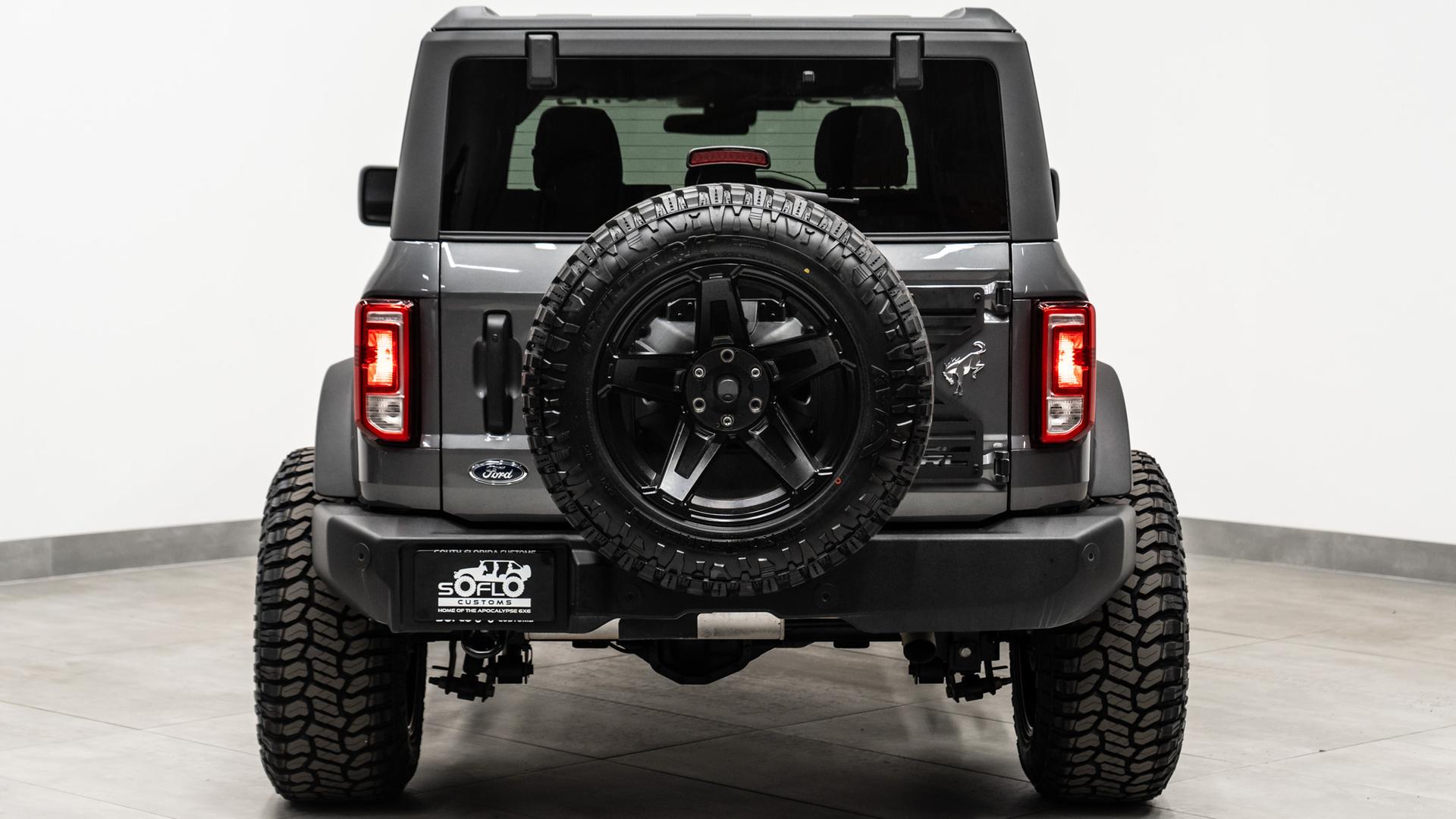 2025 FORD BRONCO in Carbonized Gray Metallic, photo 12 of 57