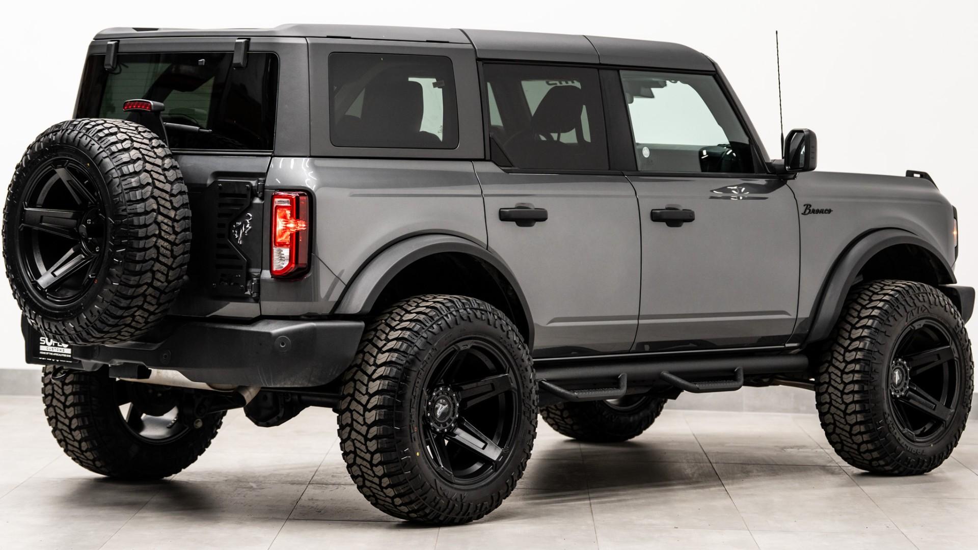 2025 FORD BRONCO in Carbonized Gray Metallic, photo 11 of 57