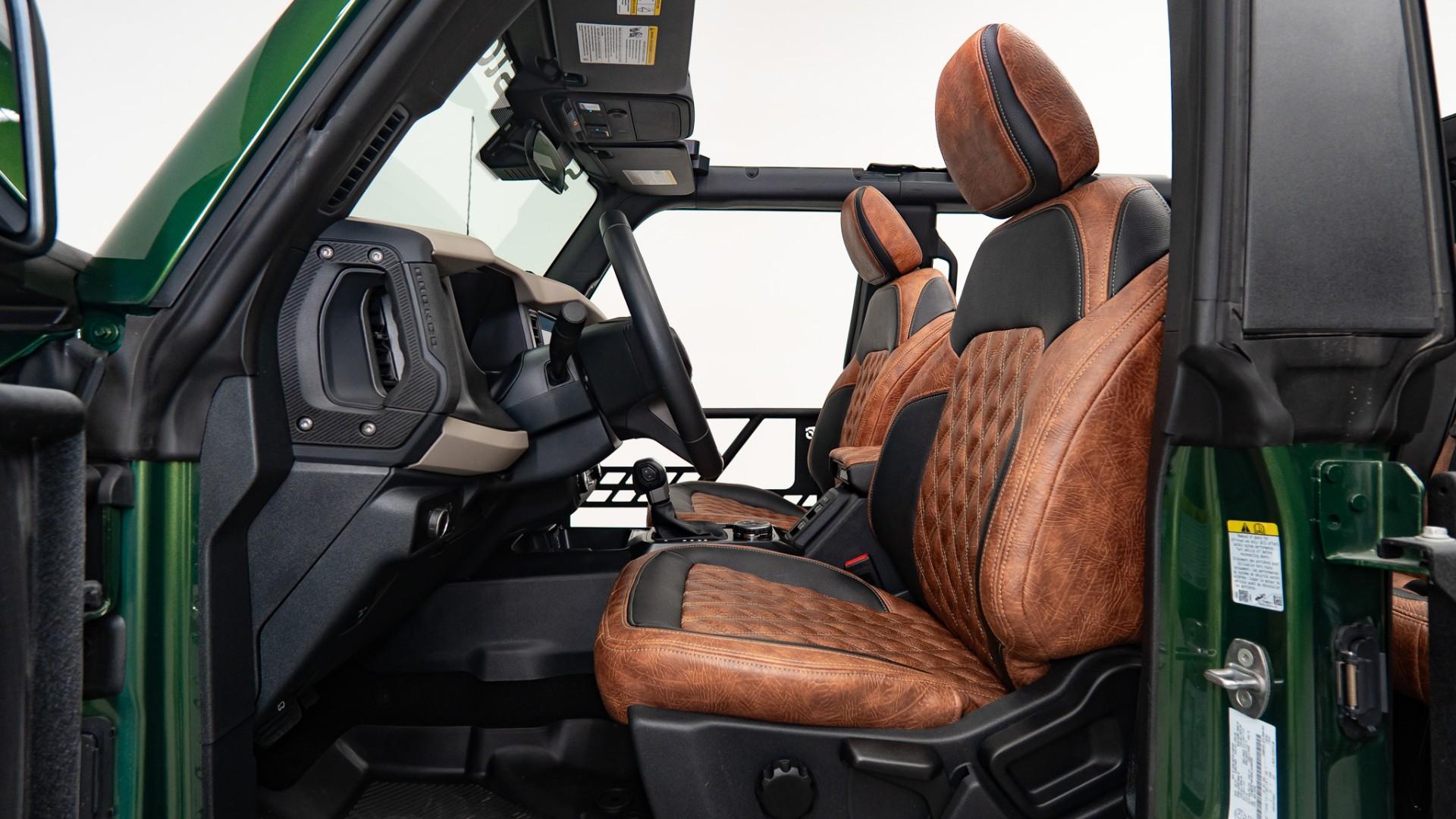 2025 FORD BRONCO in Eruption Green Metallic, photo 21 of 50