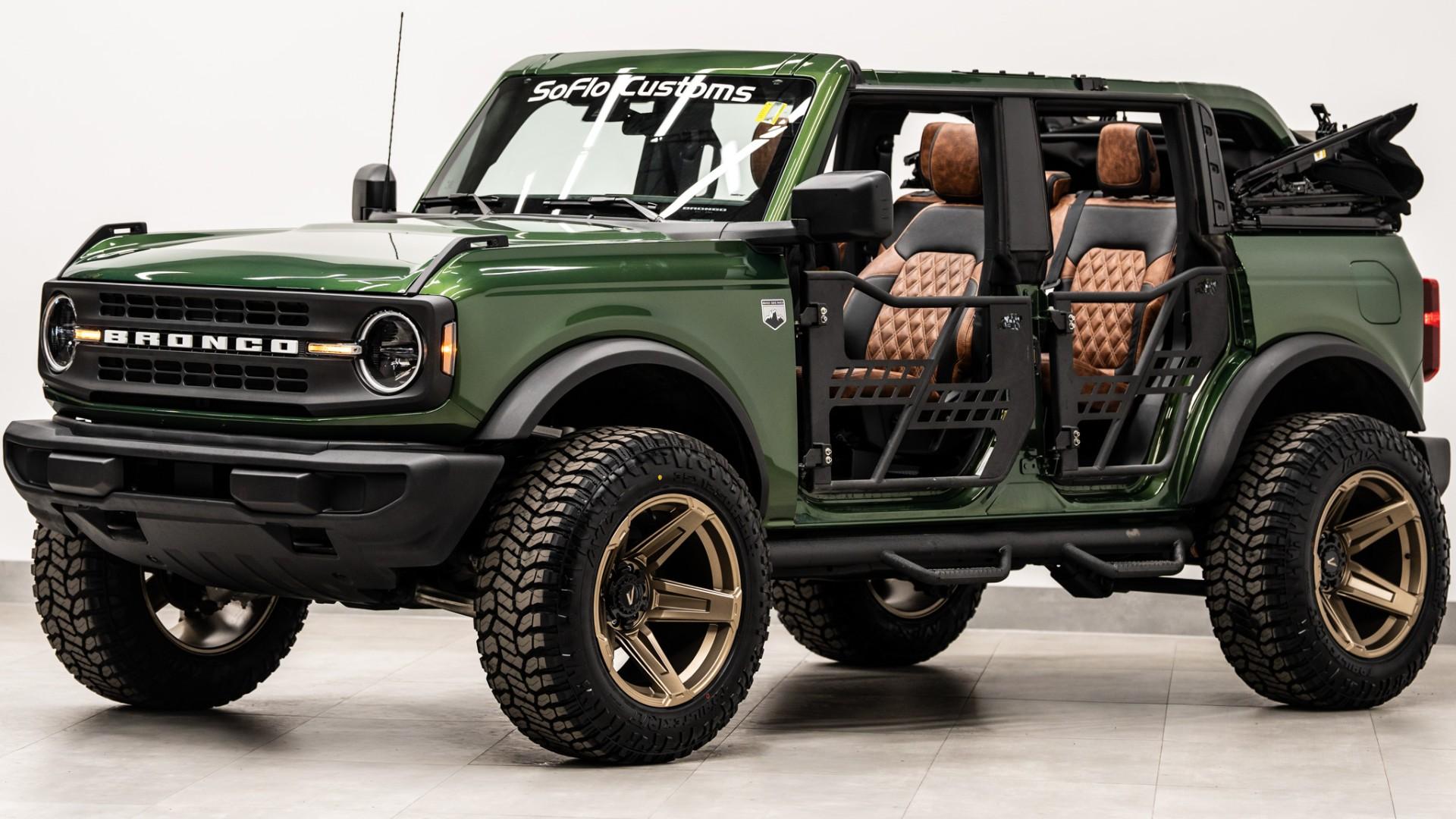 2025 FORD BRONCO in Eruption Green Metallic, photo 4 of 50