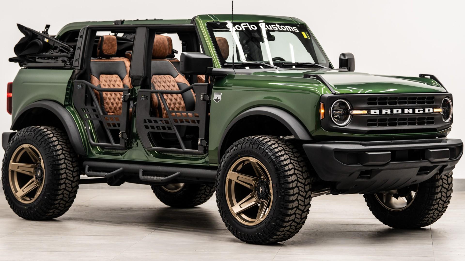 2025 FORD BRONCO in Eruption Green Metallic, photo 13 of 50