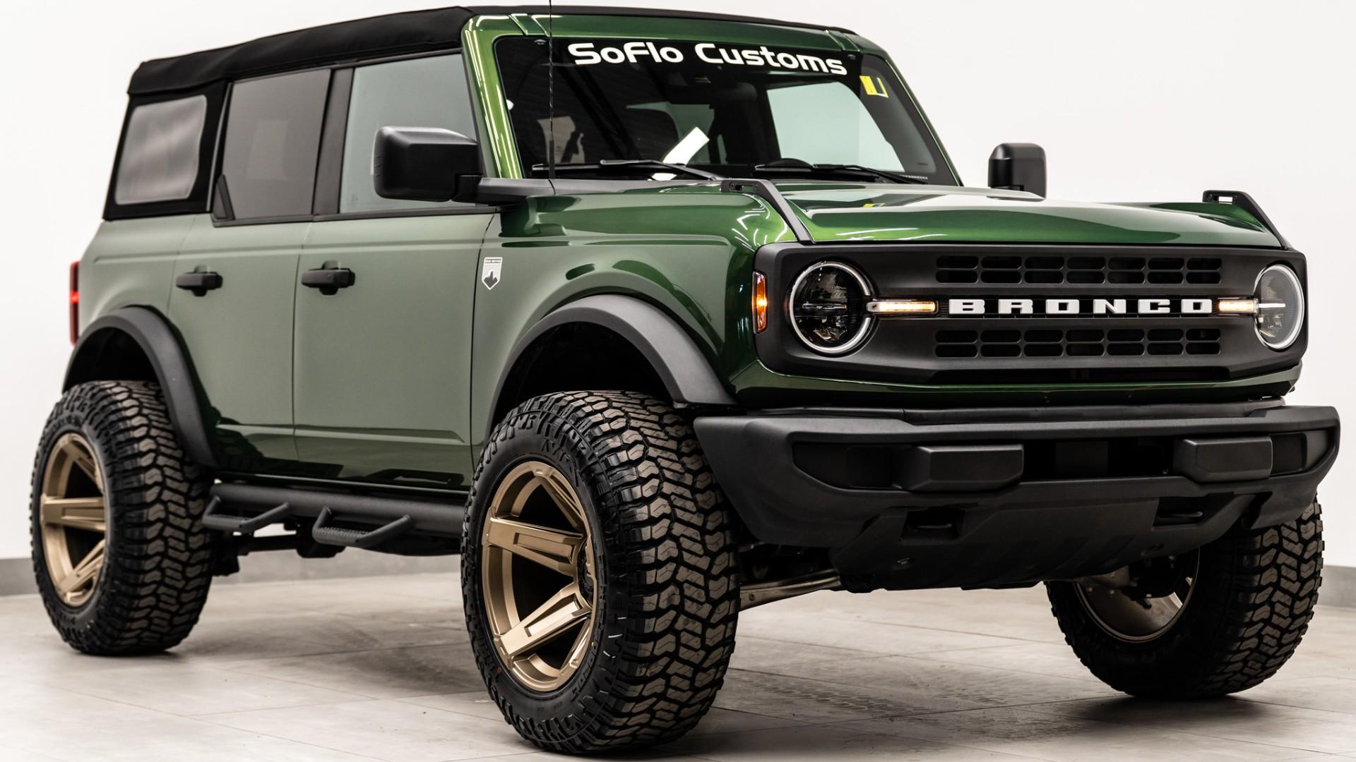 2025 FORD BRONCO in Eruption Green Metallic, photo 6 of 50