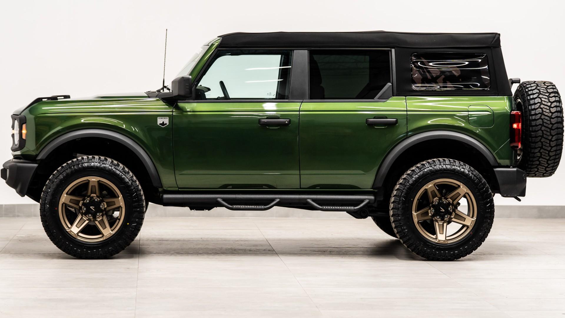 2025 FORD BRONCO in Eruption Green Metallic, photo 12 of 50