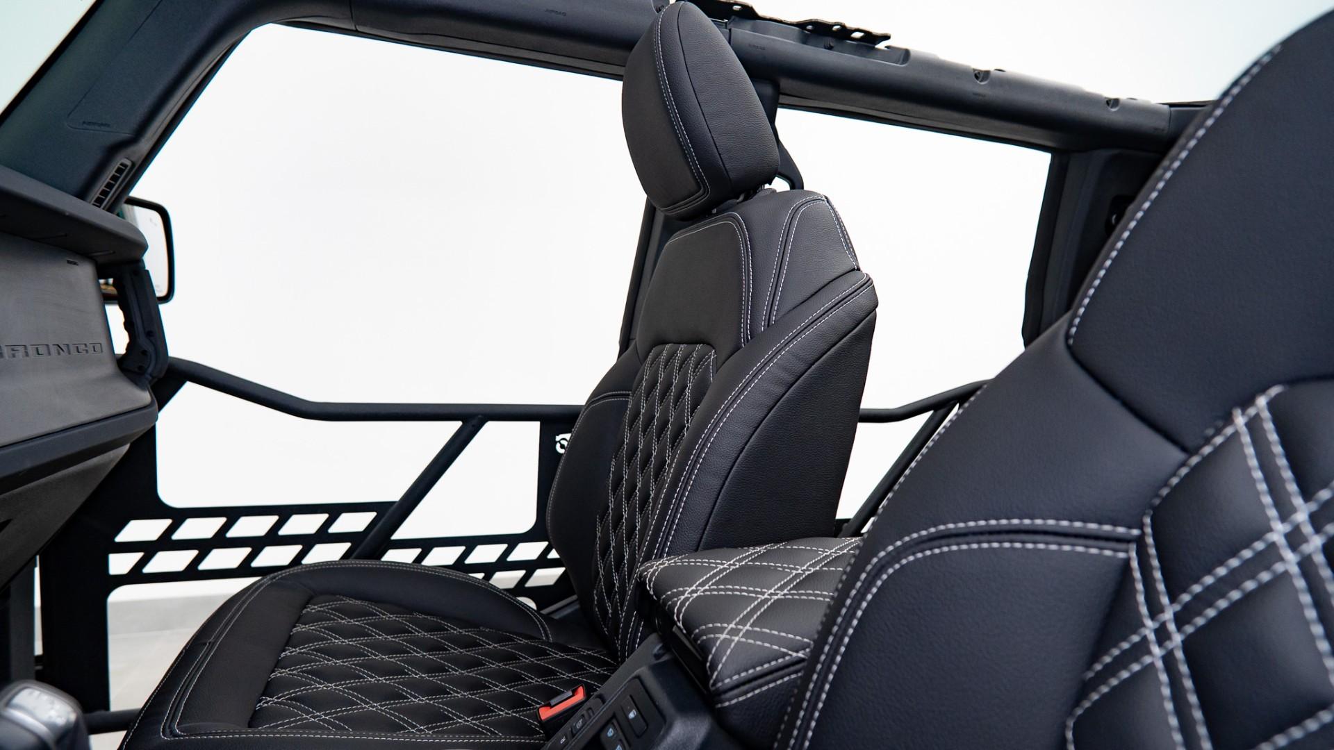 2025 FORD BRONCO in Black, photo 24 of 42
