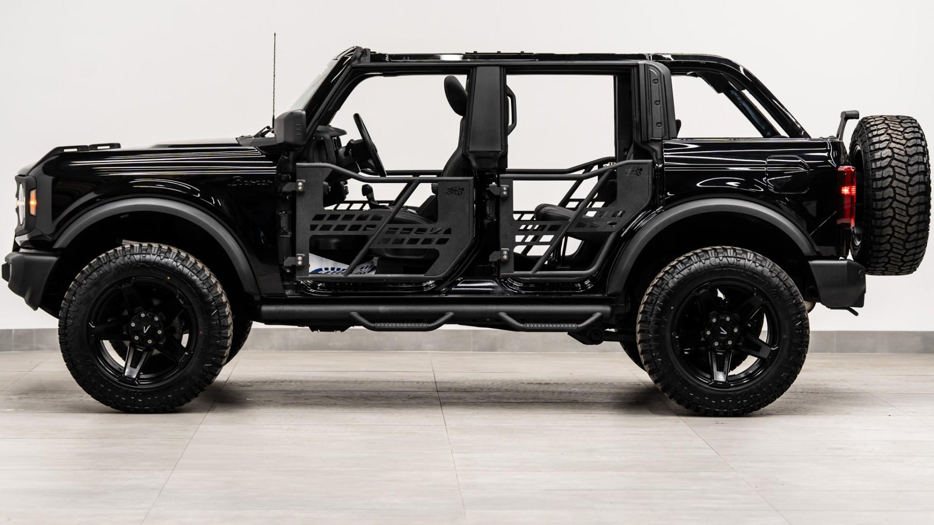 2025 FORD BRONCO in Black, photo 15 of 42